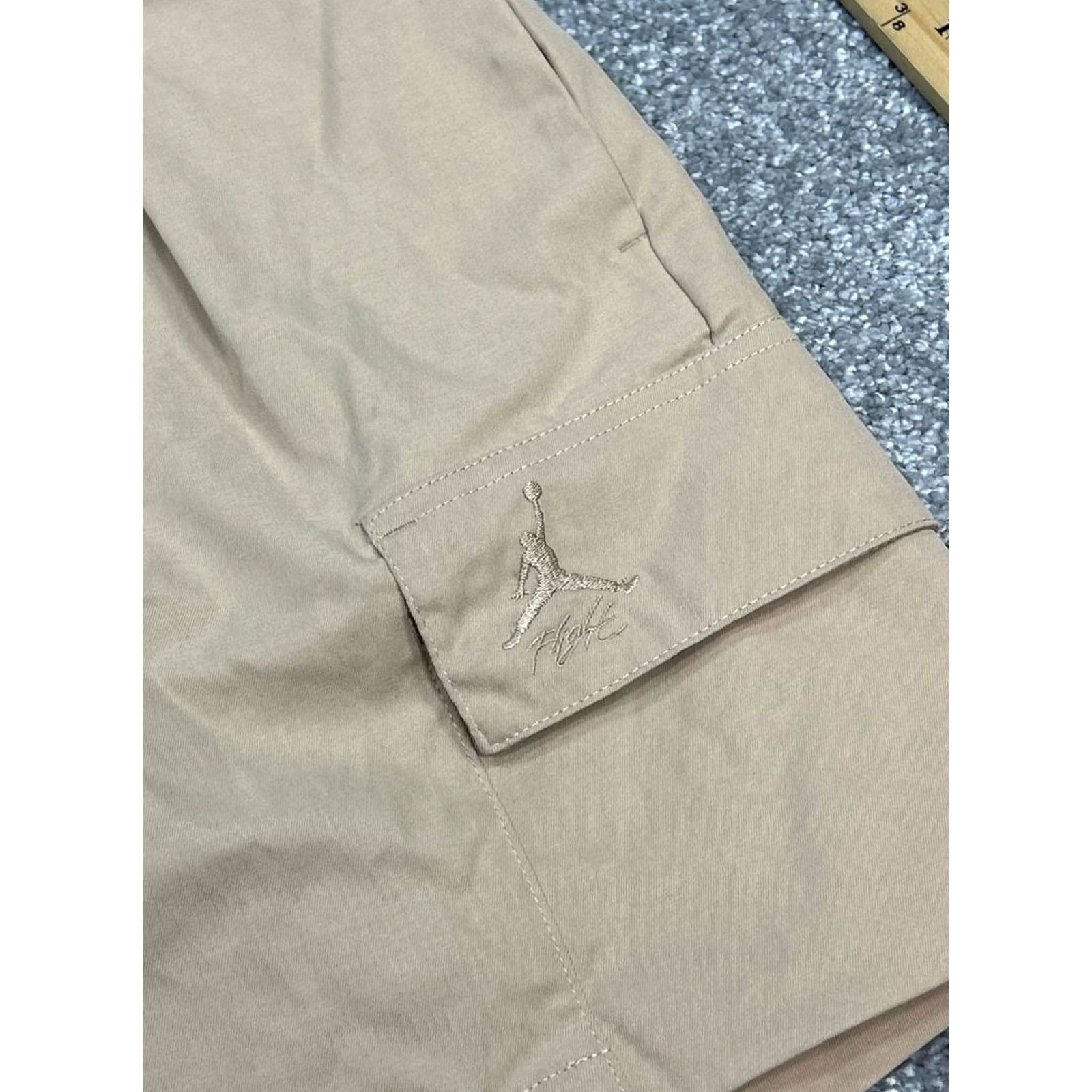 Jordan Brand Air Jordan Cargo Shorts Womens Small Beige Regular Fit Flight Jumpman Logo Shorts Size 28" / US 6 / IT 42 - 3 Thumbnail