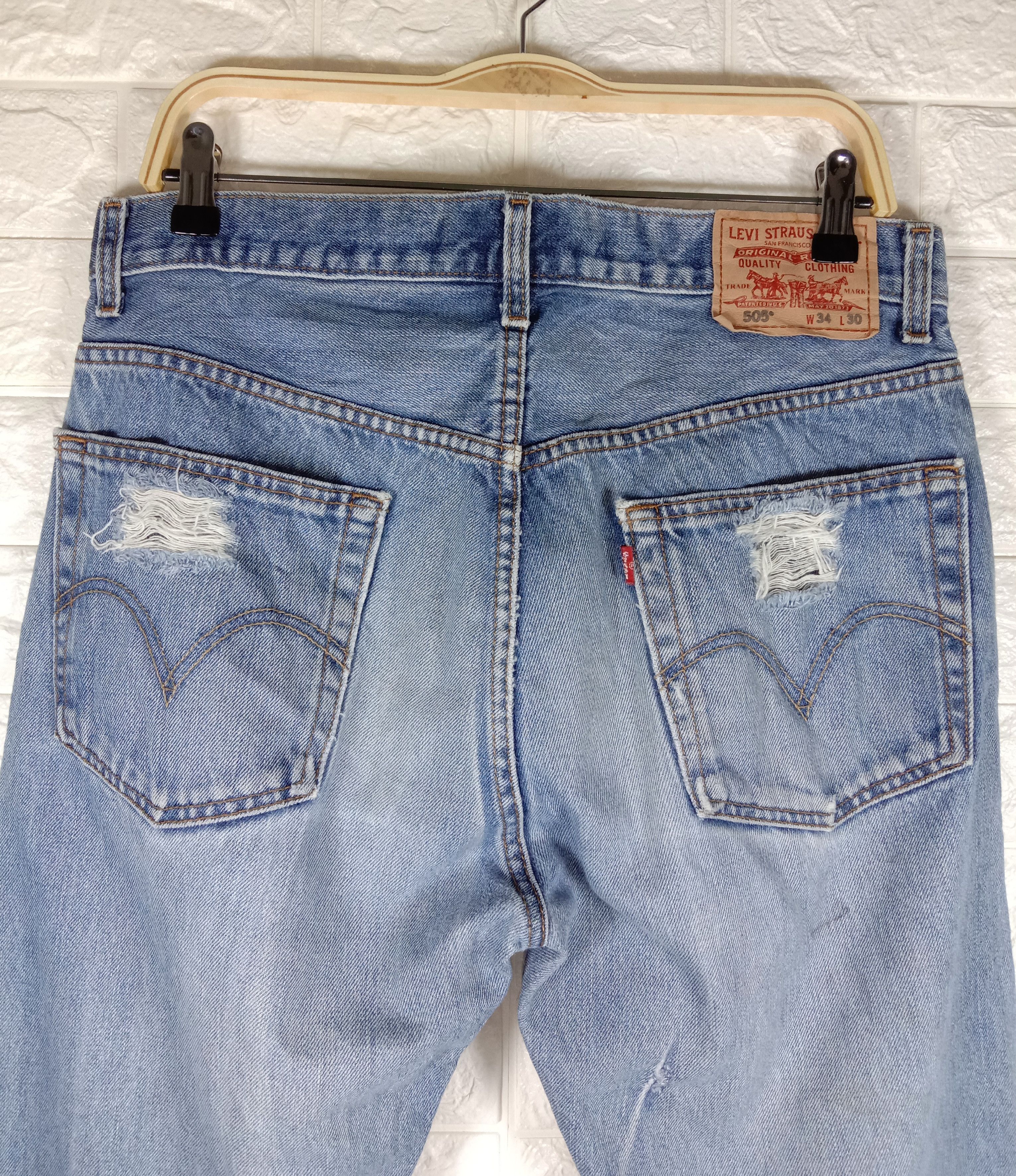 Levi's Vintage Levi’s 505 Ripped Jeans Regular Fit Distressed Denim Size US 34 / EU 50 - 6 Thumbnail