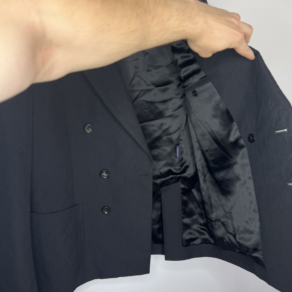 Louis Vuitton Louis Vuitton LV black monogram double breasted blazer 48 Size 48R - 16 Thumbnail