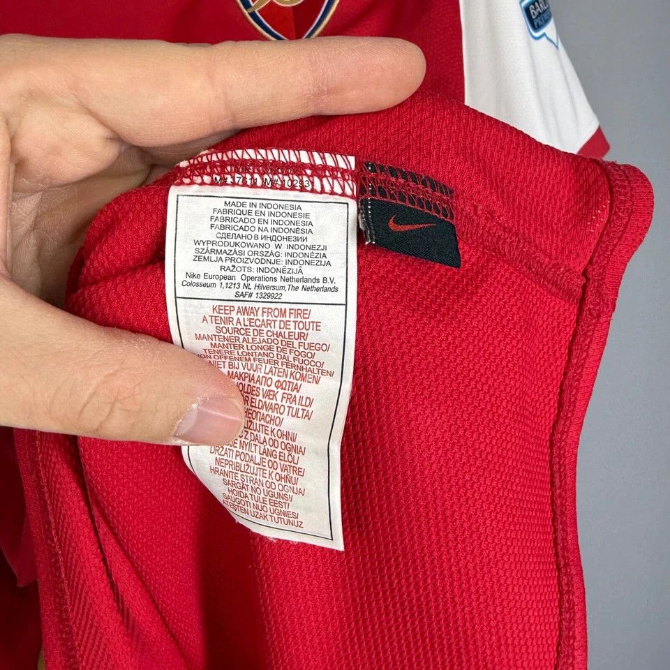 Nike Manchester united 2008 UCL Final - Ronaldo - M Size US M / EU 48-50 / 2 - 9 Thumbnail