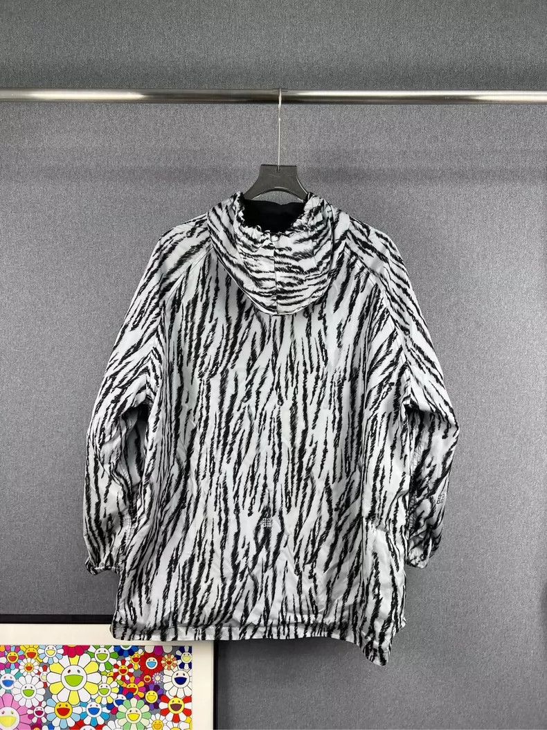 Givenchy Givenchy Two-Sided Wear Windbreaker Jacket Size US XL / EU 56 / 4 - 4 Thumbnail