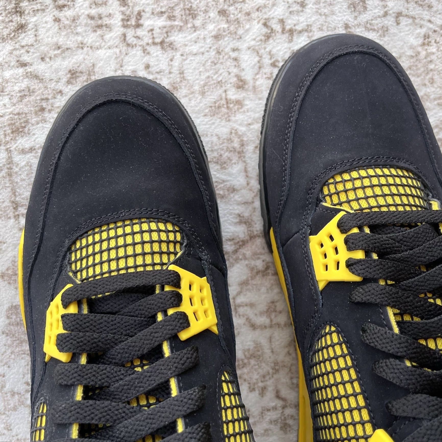 Jordan 4 Retro Thunder Sneaker DH6927-017 Men