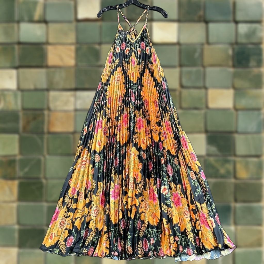 strapless open back dress Chiara Black Lace Panel Pleated Midi Dress