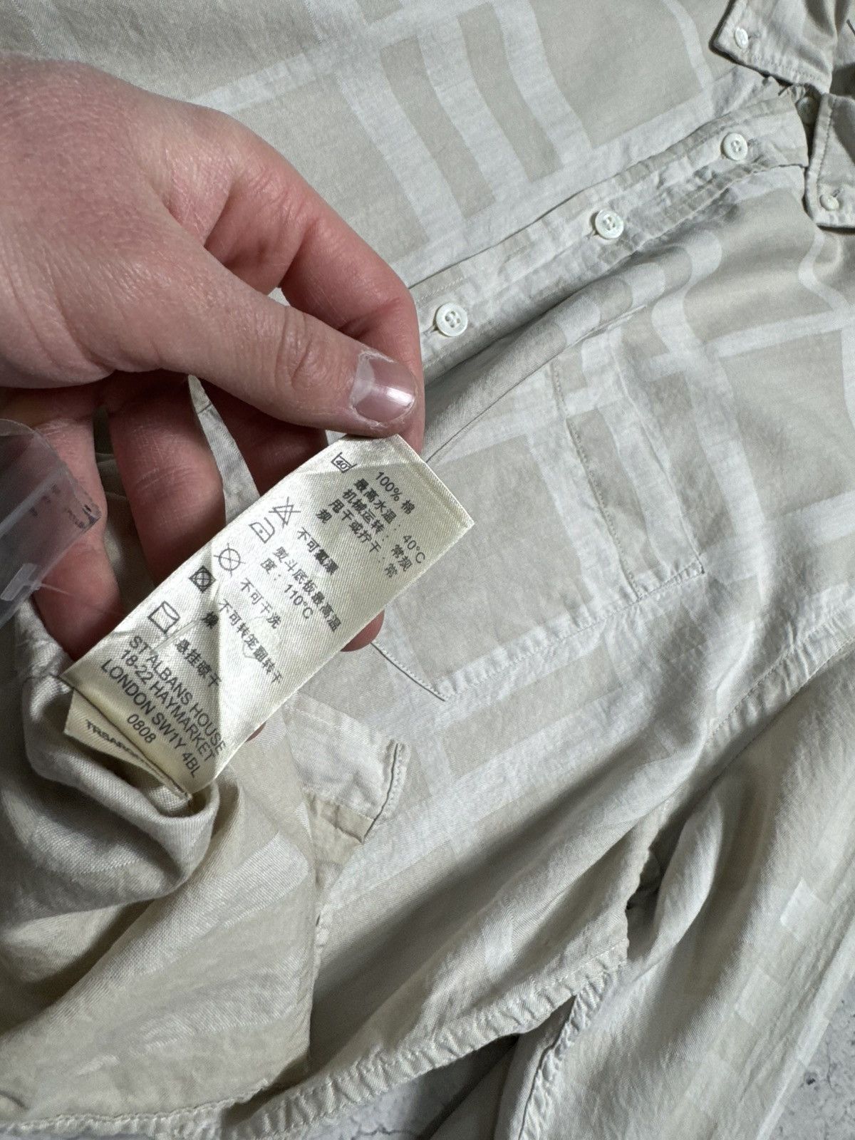 Burberry Burberry London Luxury Checkered Button Up Shirt Size L Size US L / EU 52-54 / 3 - 8 Thumbnail