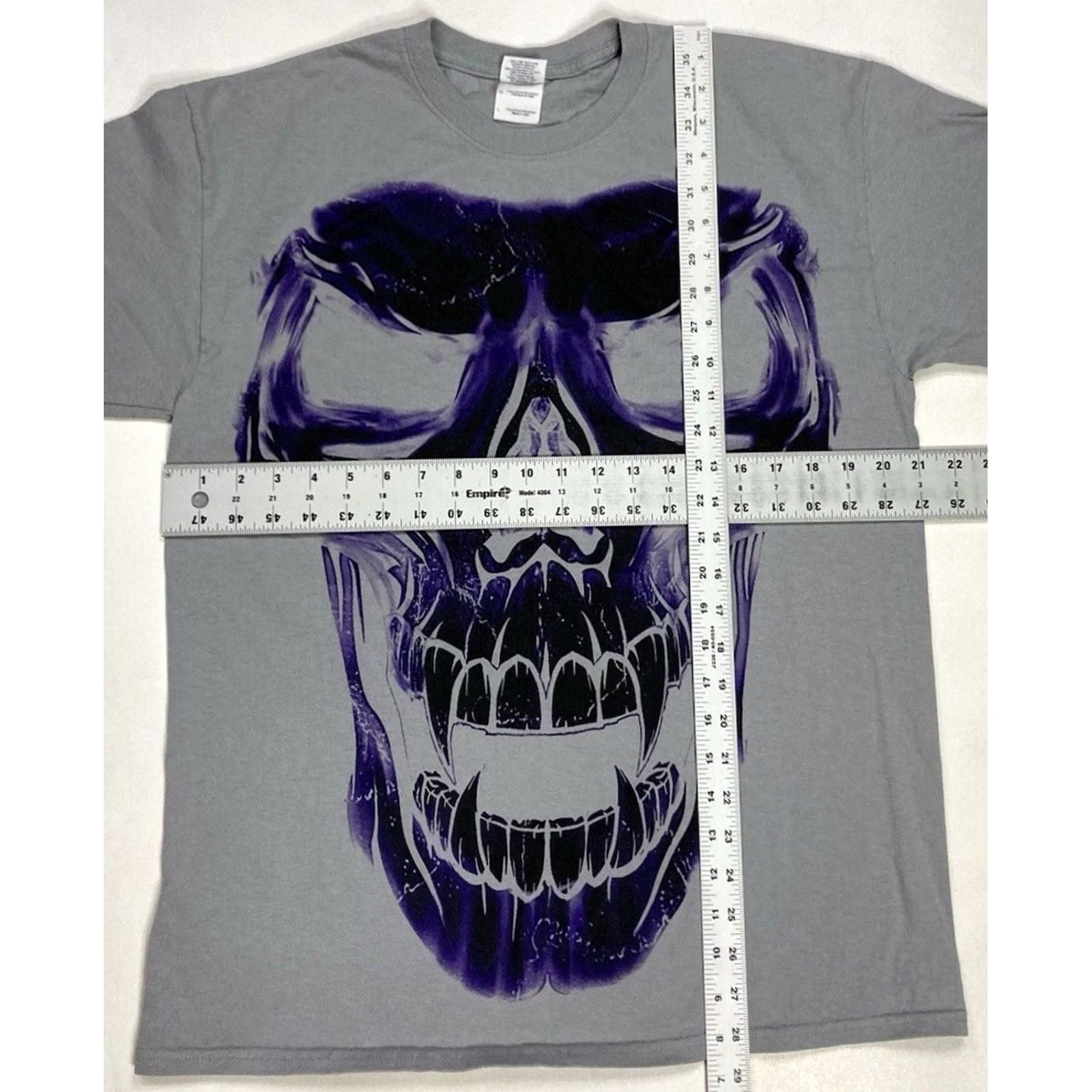 Gildan VINTAGE Skull Vampire Graphic T-shirt Men Large Gray Logo Purple Big Print Short Sleeve Size US L / EU 52-54 / 3 - 6 Thumbnail