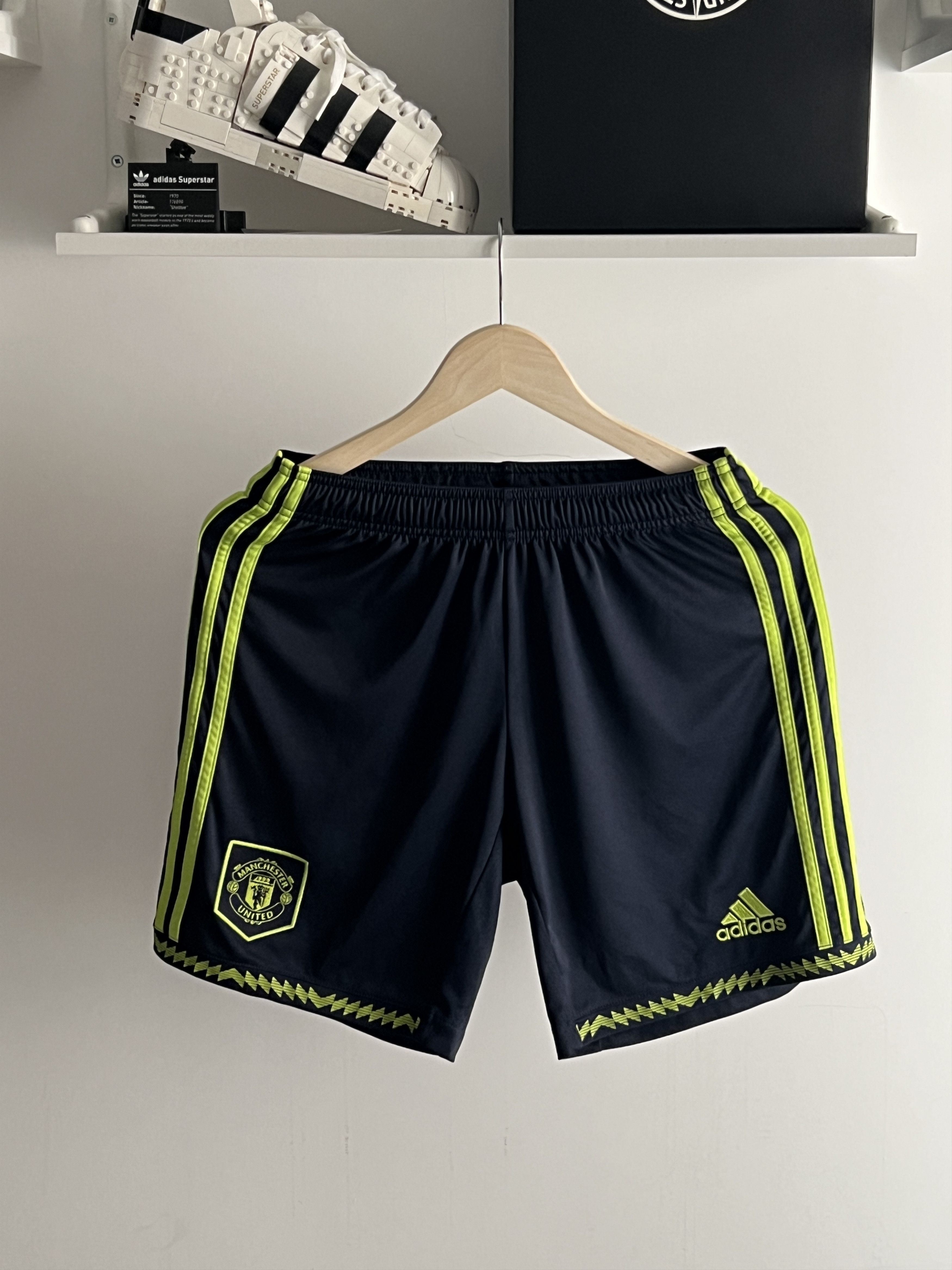 Adidas Soccer Shorts Adidas Manchester United 2022 Size US 30 / EU 46 - 1 Thumbnail