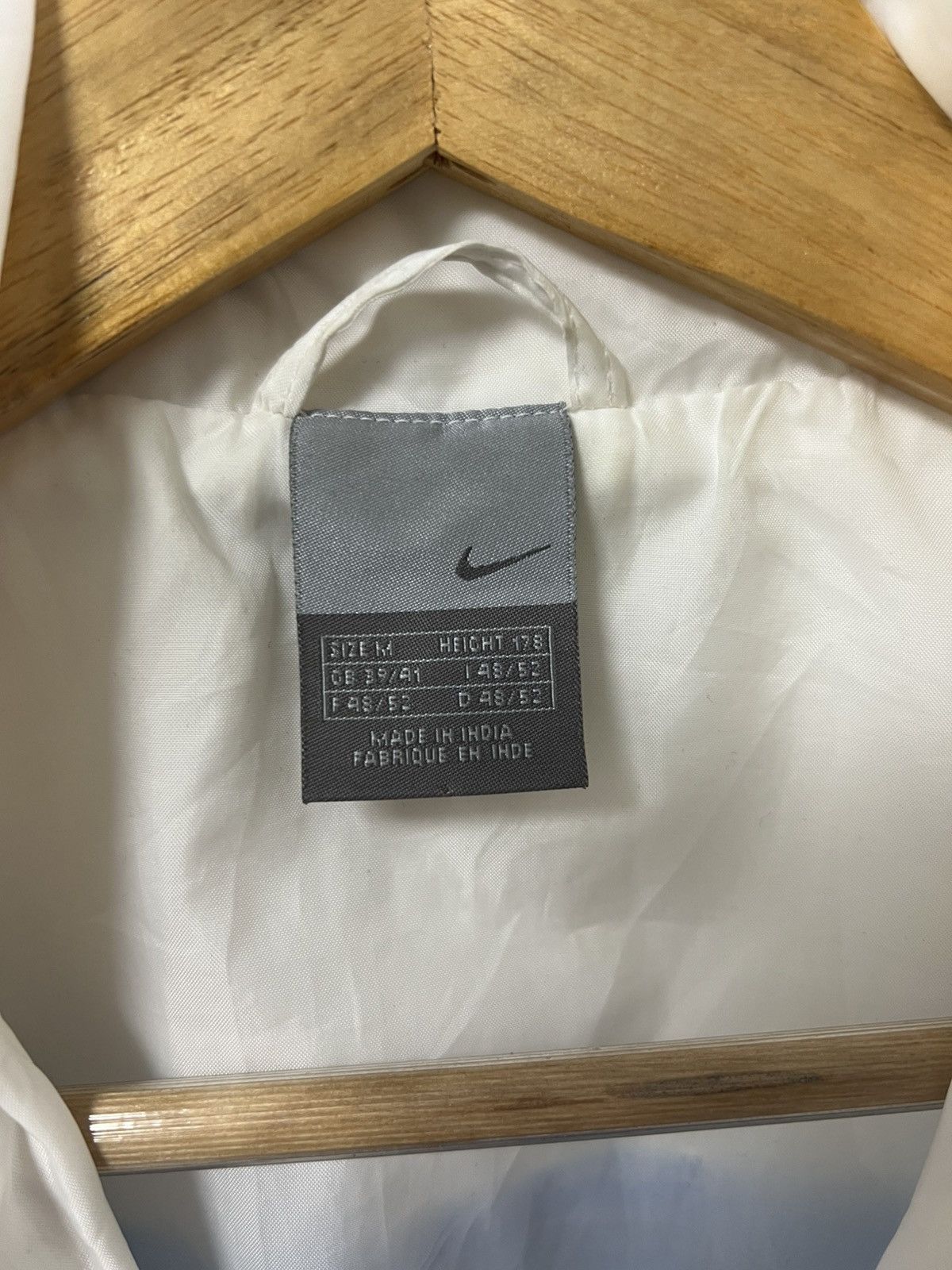 Nike Vintage 1990s Nike Windbreaker Jacket White & Light Blue Size US M / EU 48-50 / 2 - 6 Thumbnail