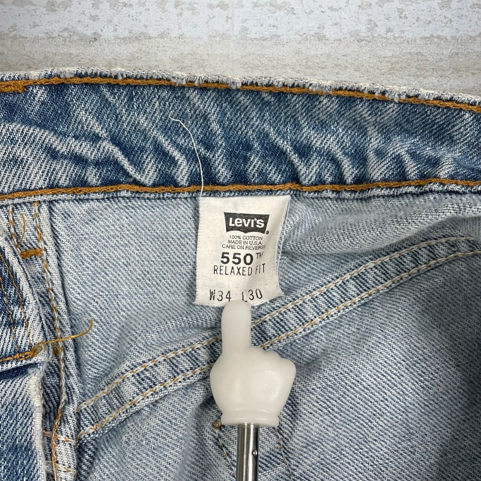 Levi's Vintage 90s Levis Jeans 550 34x30 Relaxed Light Wash Denim Size US 34 / EU 50 - 5 Thumbnail
