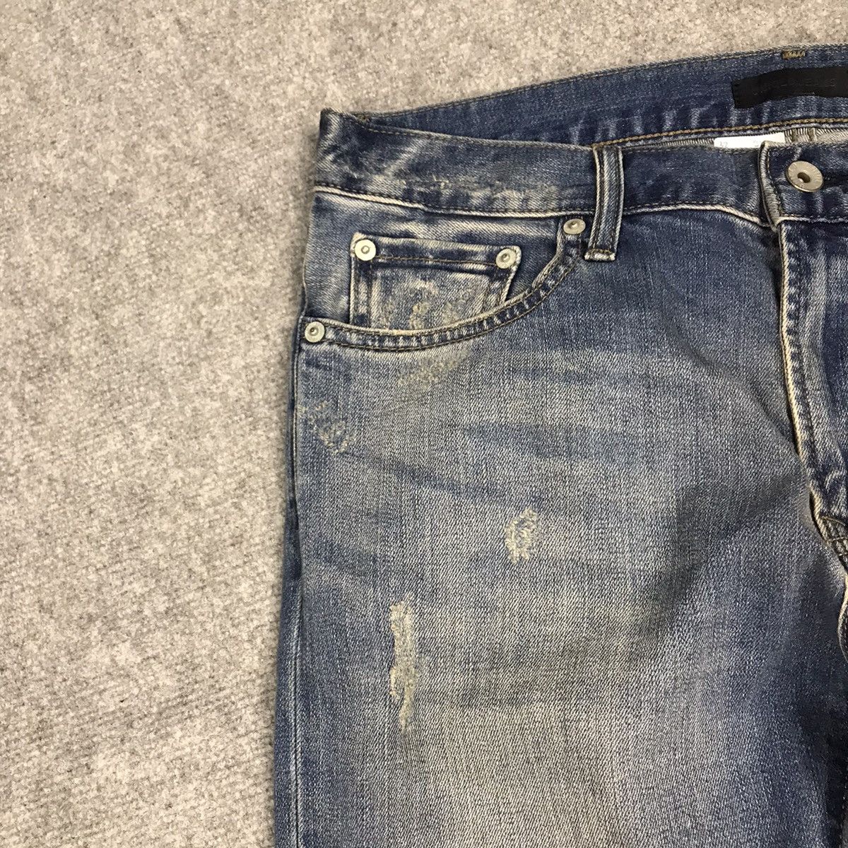 Japanese Brand × Jun Takahashi × Uniqlo Denim distressed Uniqlo design japan pants Size US 32 / EU 48 - 8 Thumbnail
