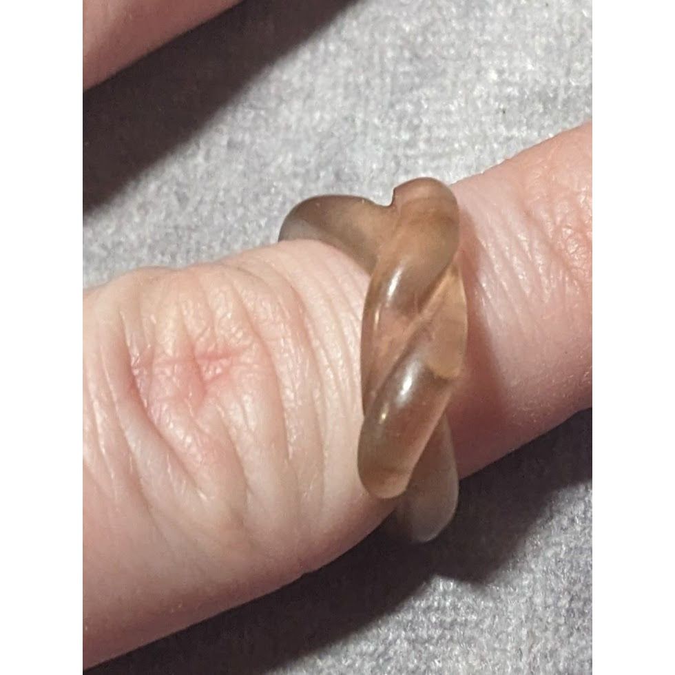 Other Translucent Tan Knotted Fashion Ring Size 6 1/2 Size ONE SIZE - 13 Thumbnail