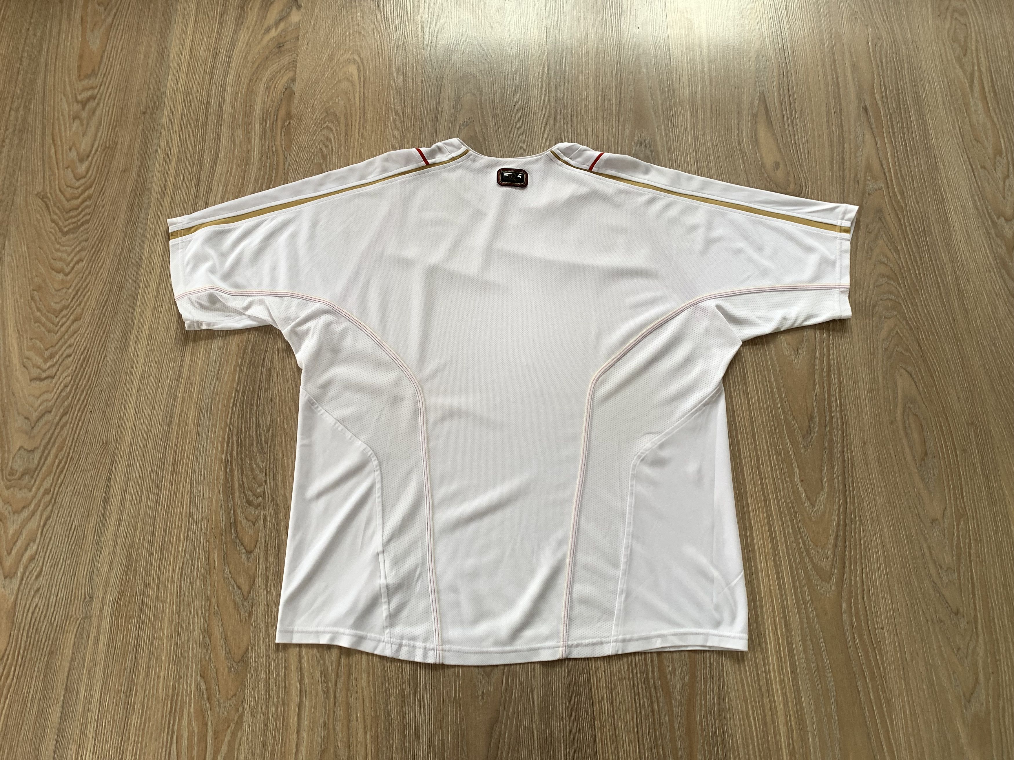 Nike Vintage Nike Ronaldinho R10 White Soccer Jersey Size US L / EU 52-54 / 3 - 3 Thumbnail