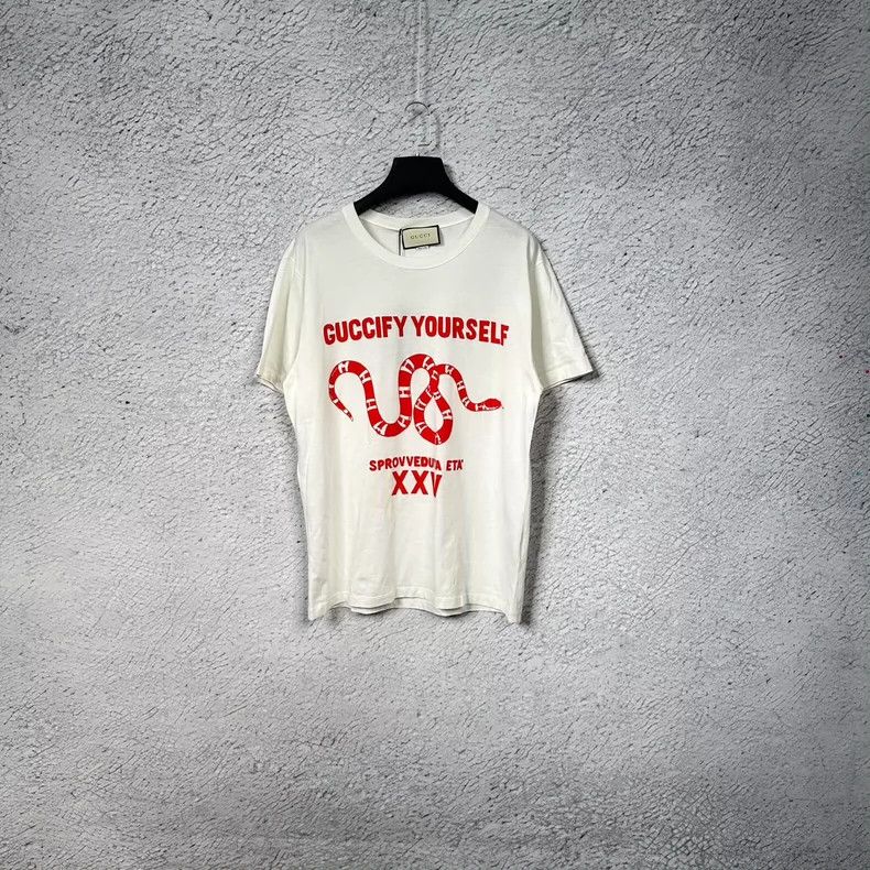 Gucci Gucci Red greedy snake short sleeves 2503-Nextarrow Size US L / EU 52-54 / 3 - 1 Thumbnail