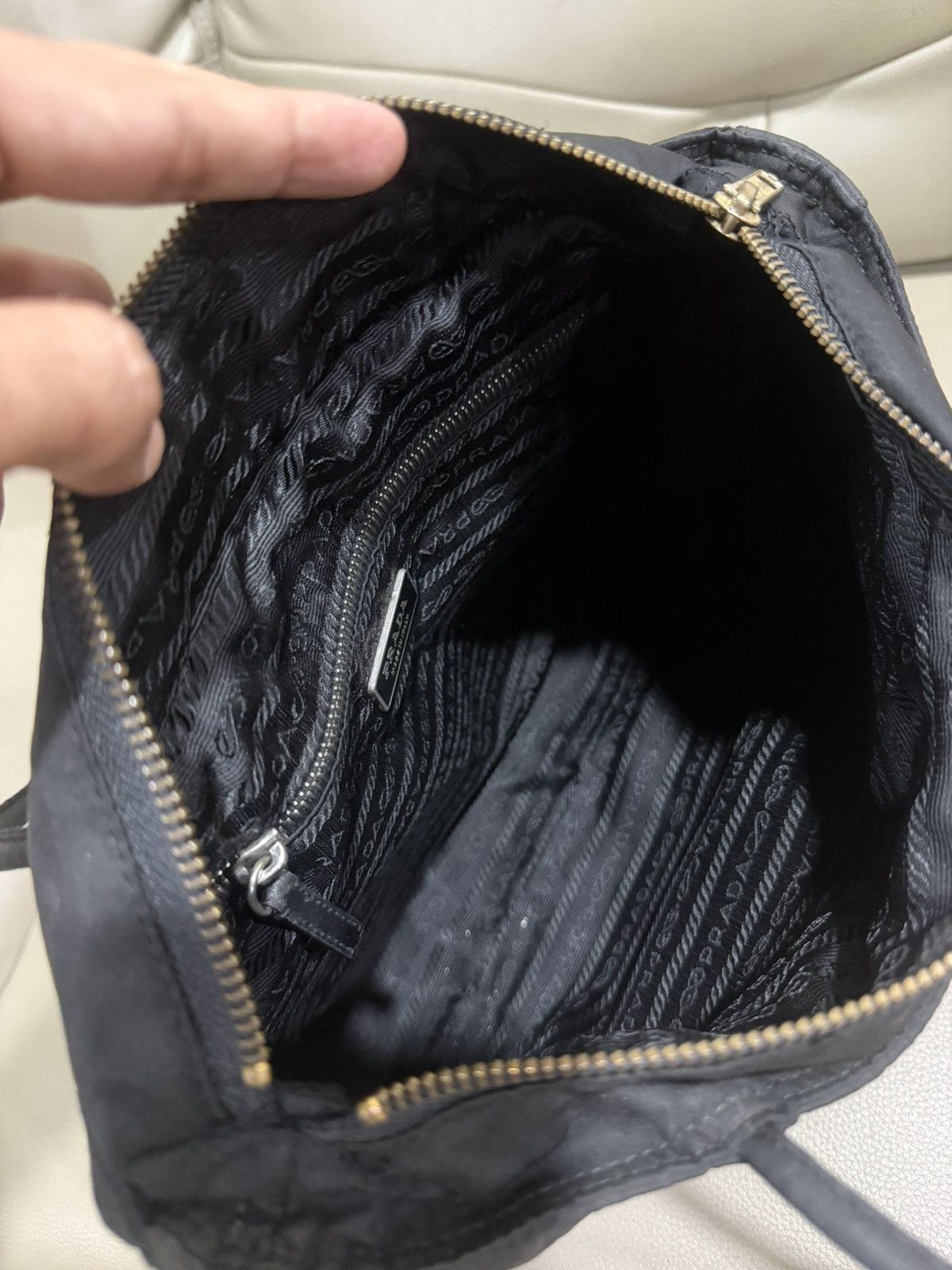 Prada Authentic Prada Tessuto Nyalon Shoulder Tote Bag Size ONE SIZE - 16 Thumbnail