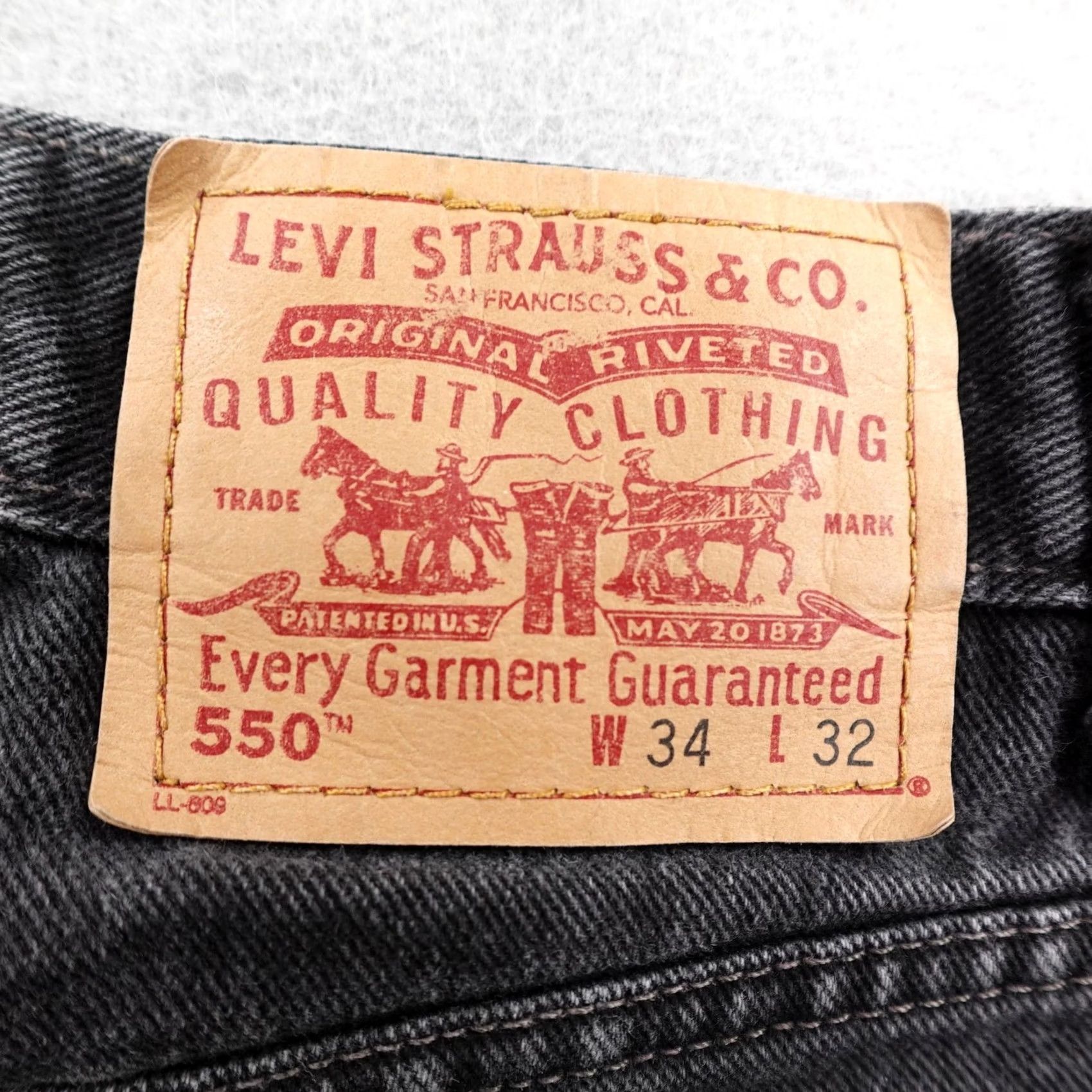 Levi's VINTAGE Levi's Jeans Mens 34x32 Black Denim 550 Relaxed Fit Baggy Skater Y2K 2000 Size US 34 / EU 50 - 7 Thumbnail