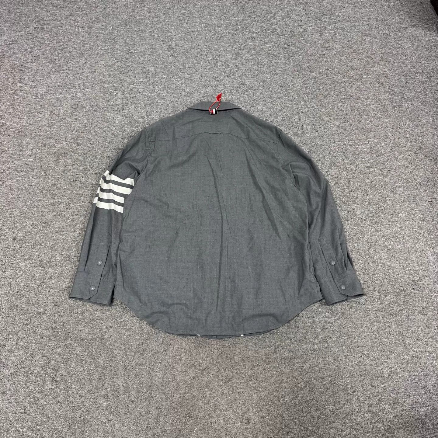 Thom Browne Thom Browne 4-stripe wool gray shirt-jkt 3 99 new Size L / US 10 / IT 46 - 2 Thumbnail