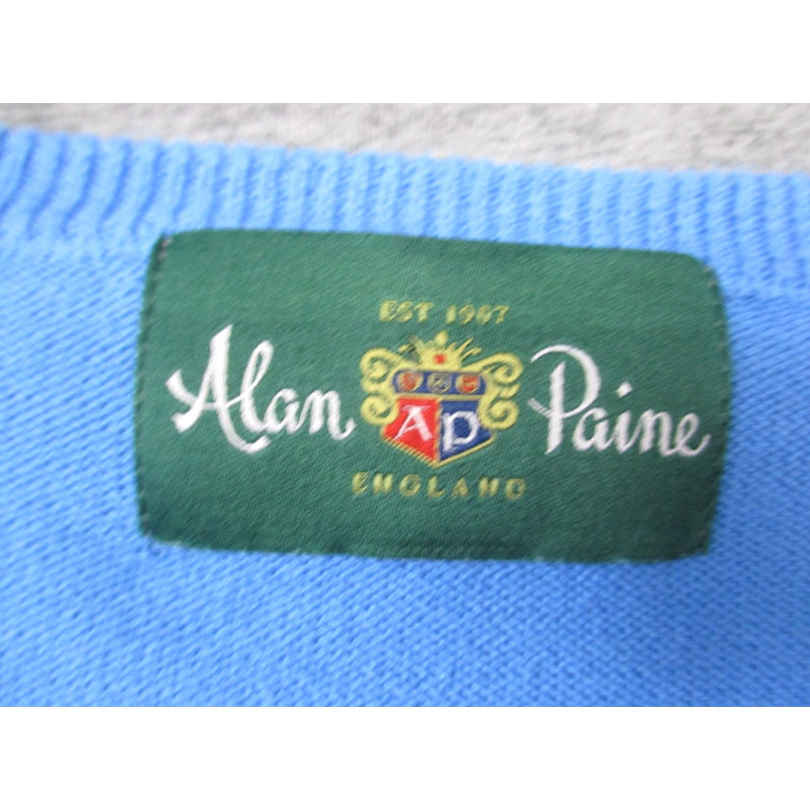 Vintage VINTAGE Alan Paine Sweater Men’s Large Blue Golf England Knit Pullover V-Neck Cotton Regular Long Sleeve Dry Clean Only Casual Preppy Breathing Yes? Size US L / EU 52-54 / 3 - 2 Thumbnail