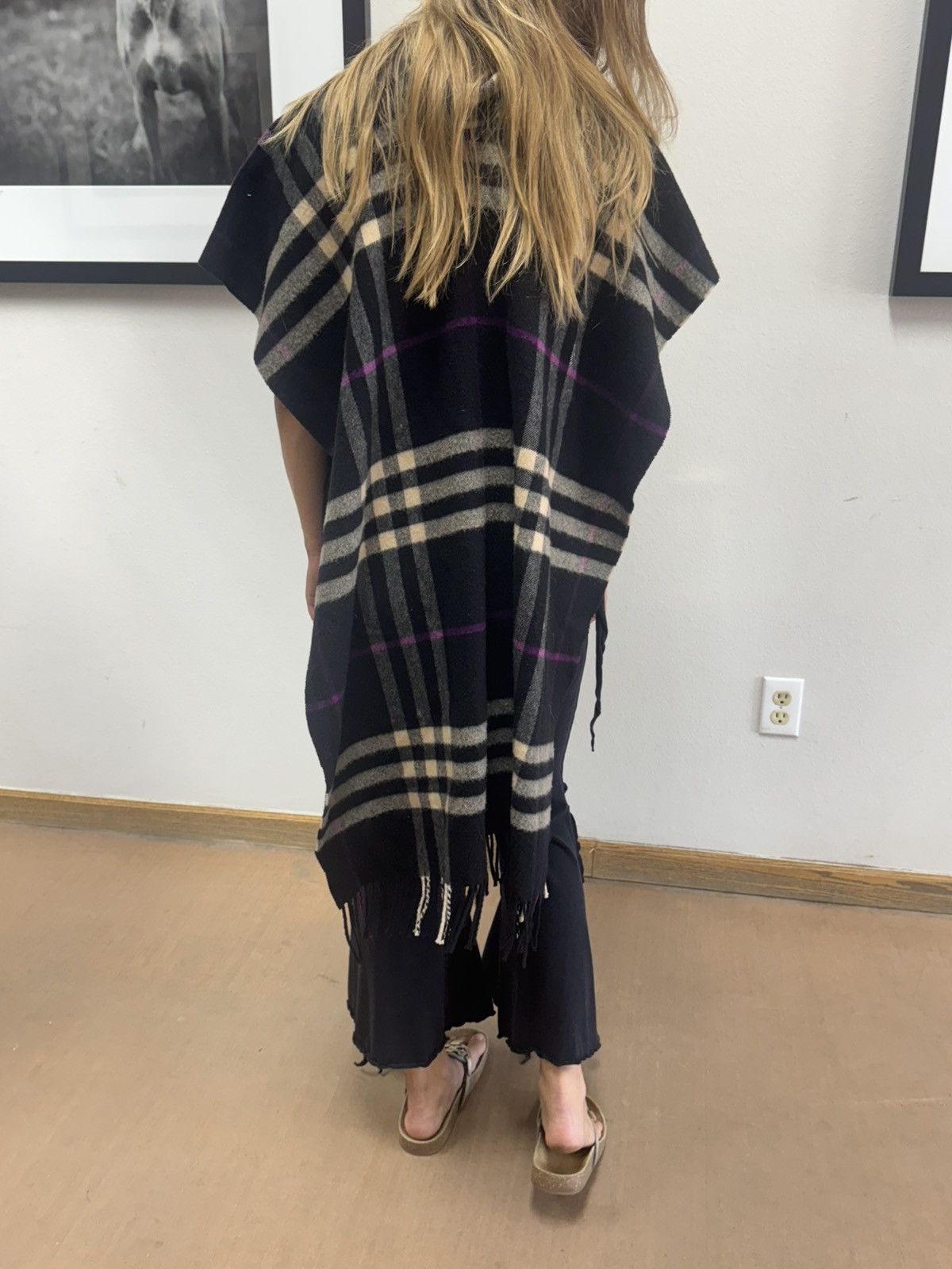 Burberry Burberry Wool Cashmere Poncho Shawl Plaid Distressed Size ONE SIZE - 3 Thumbnail