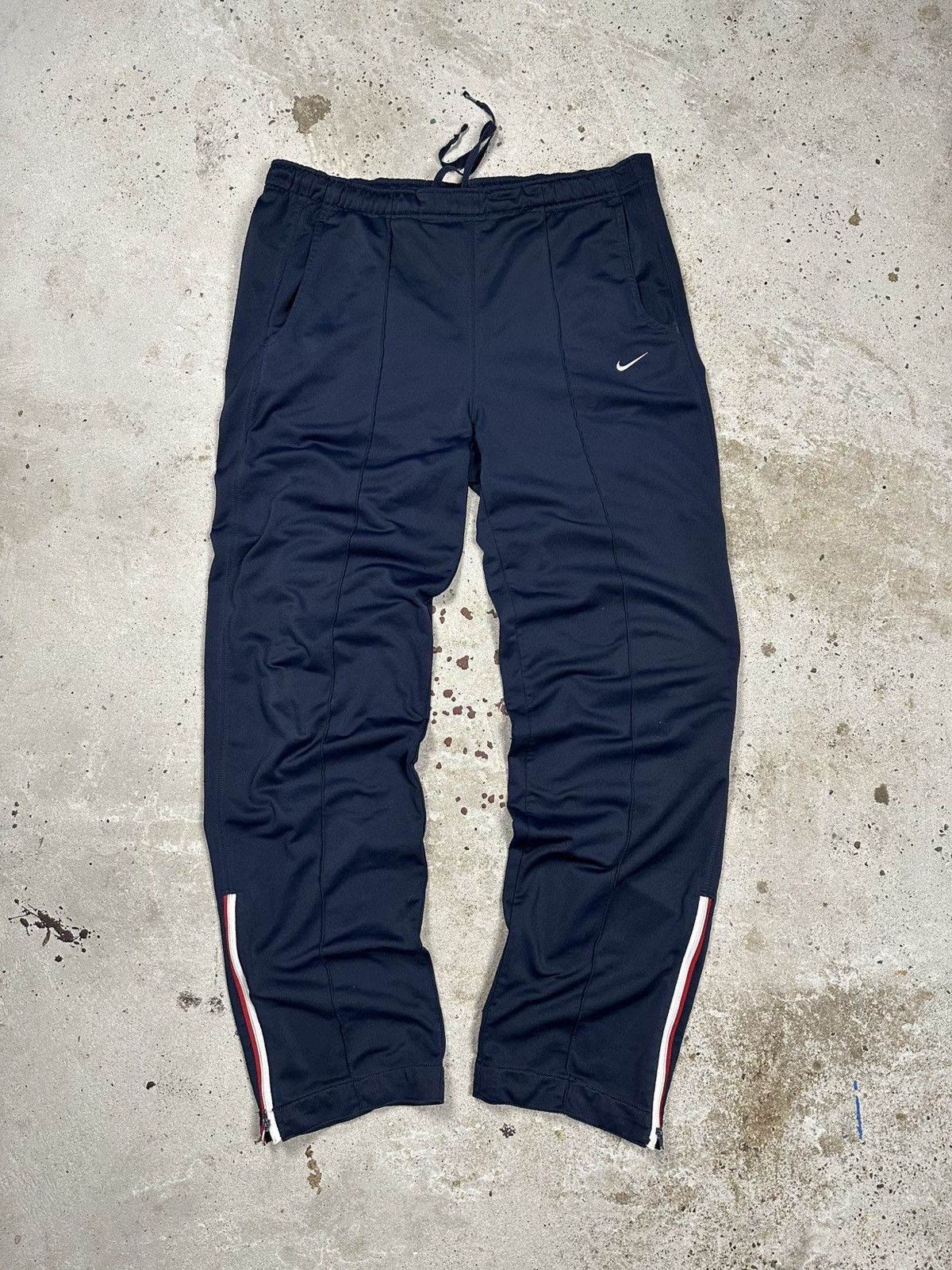 Nike Vintage Y2K Nike Baggy Navy Track Pants Swoosh rare usa Size US 32 / EU 48 - 1 Thumbnail
