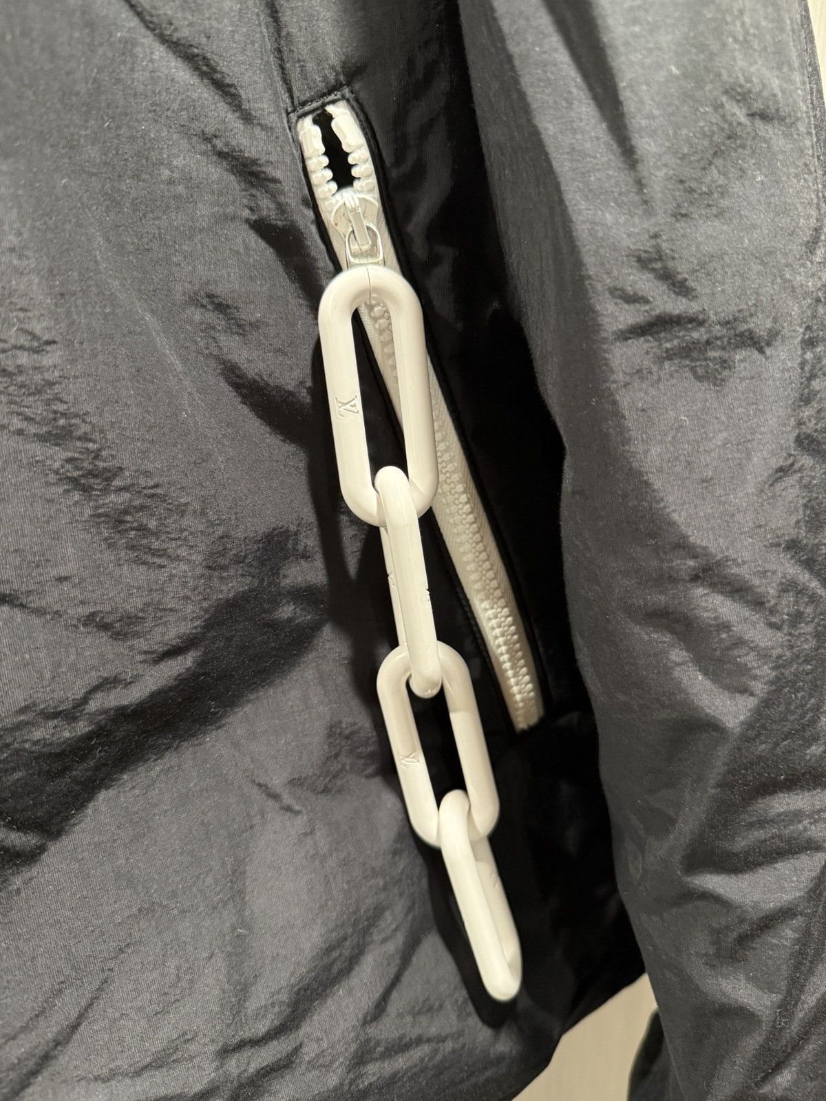 Louis Vuitton Louis Vuitton Chain Earth Hooded Jacket Size US L / EU 52-54 / 3 - 3 Thumbnail