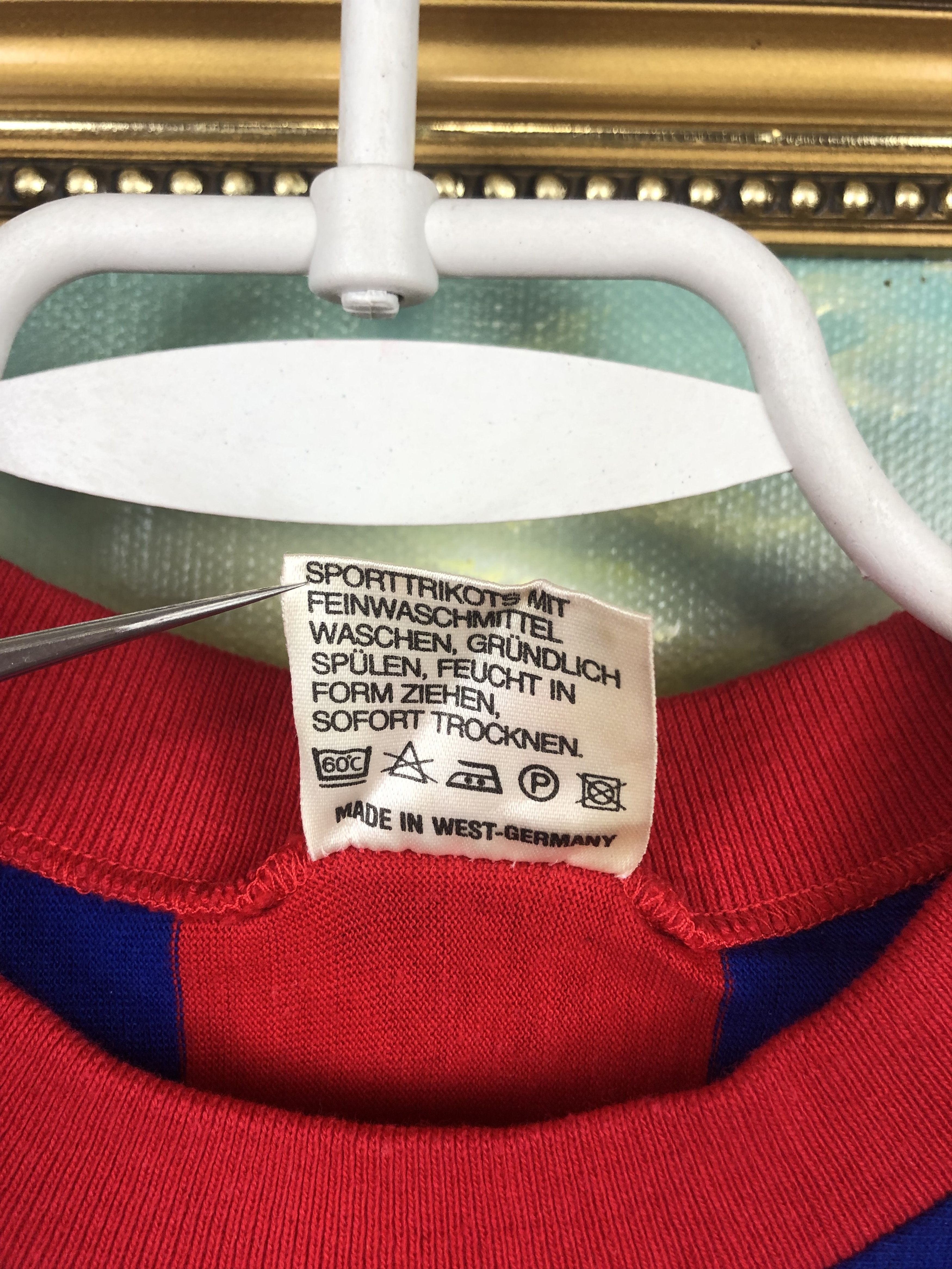 Vintage Vintage 80's Bayern Munich Football Shirt West Germany Tee Size US L / EU 52-54 / 3 - 9 Thumbnail