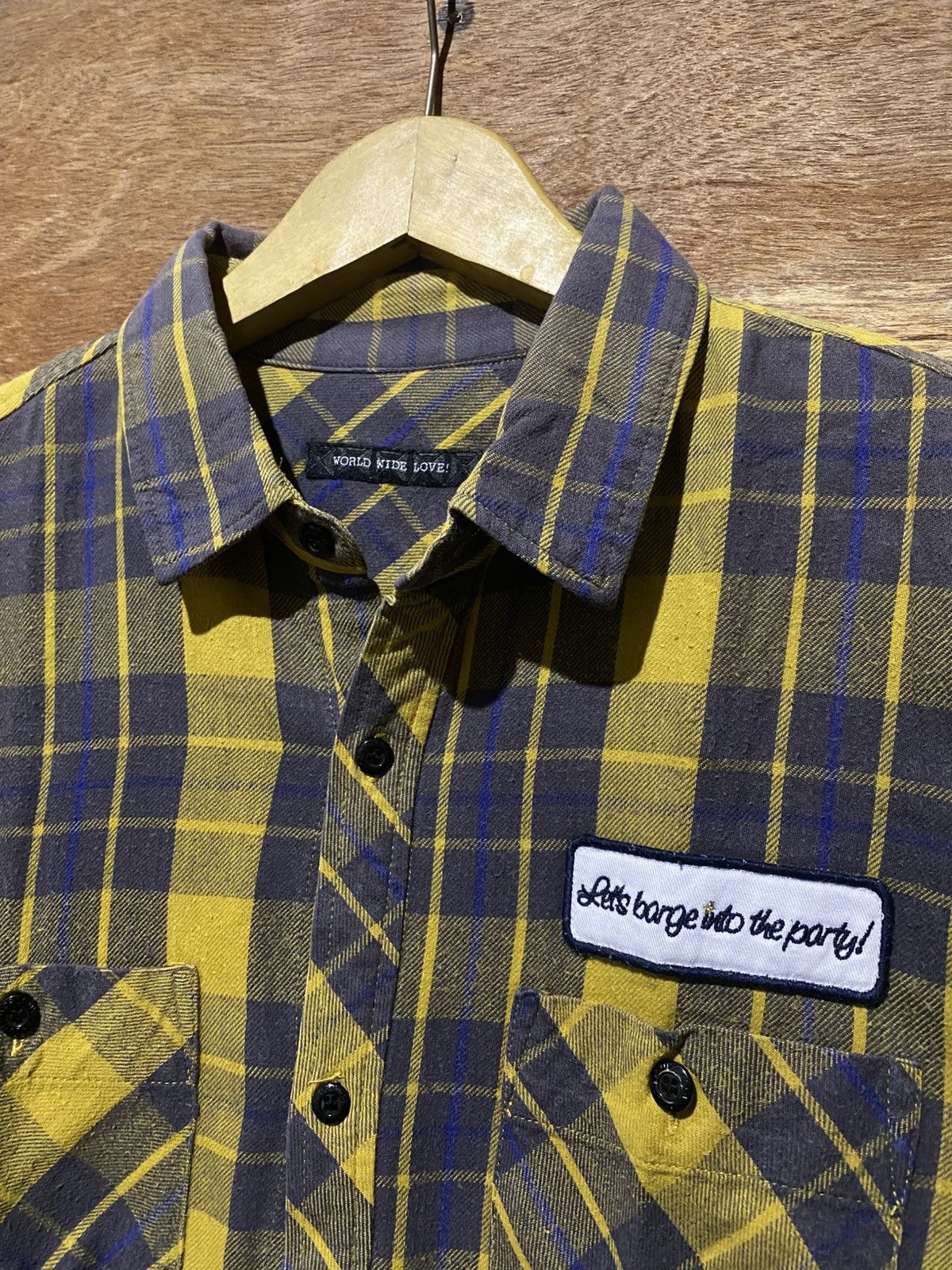 Japanese Brand 💸BINDING OFFER💸 WORLDWIDELOVE NIGHTOUT ON BACK FLANNELSHIRT Size US M / EU 48-50 / 2 - 4 Thumbnail