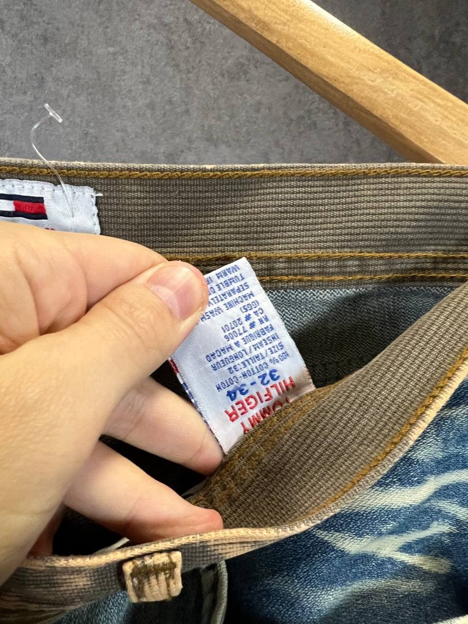 Tommy Hilfiger Tommy Hilfiger vintage designer distressed jeans Size US 31 - 6 Thumbnail
