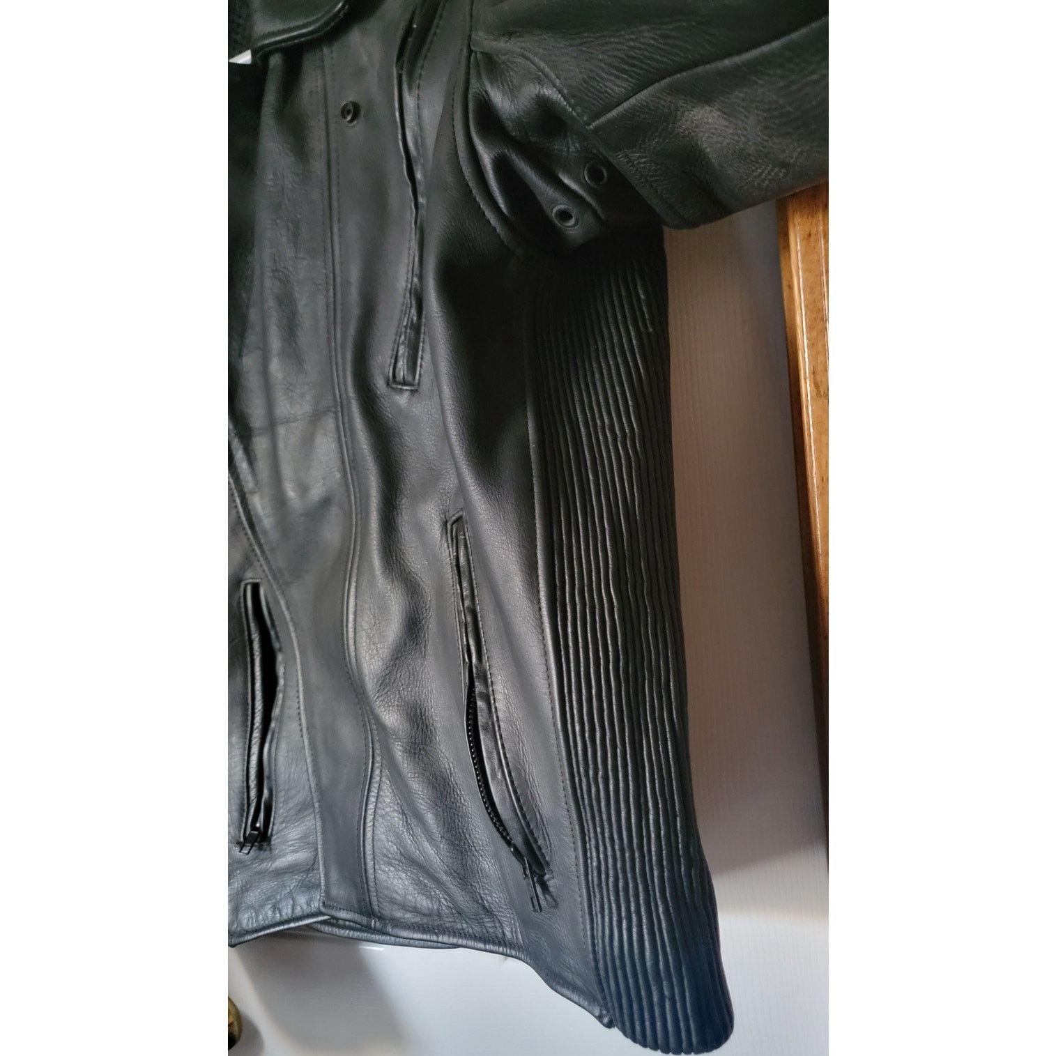 Other Men's Black Genuine Leather Motorcycle Biker Jacket Size 40 Size US M / EU 48-50 / 2 - 4 Thumbnail