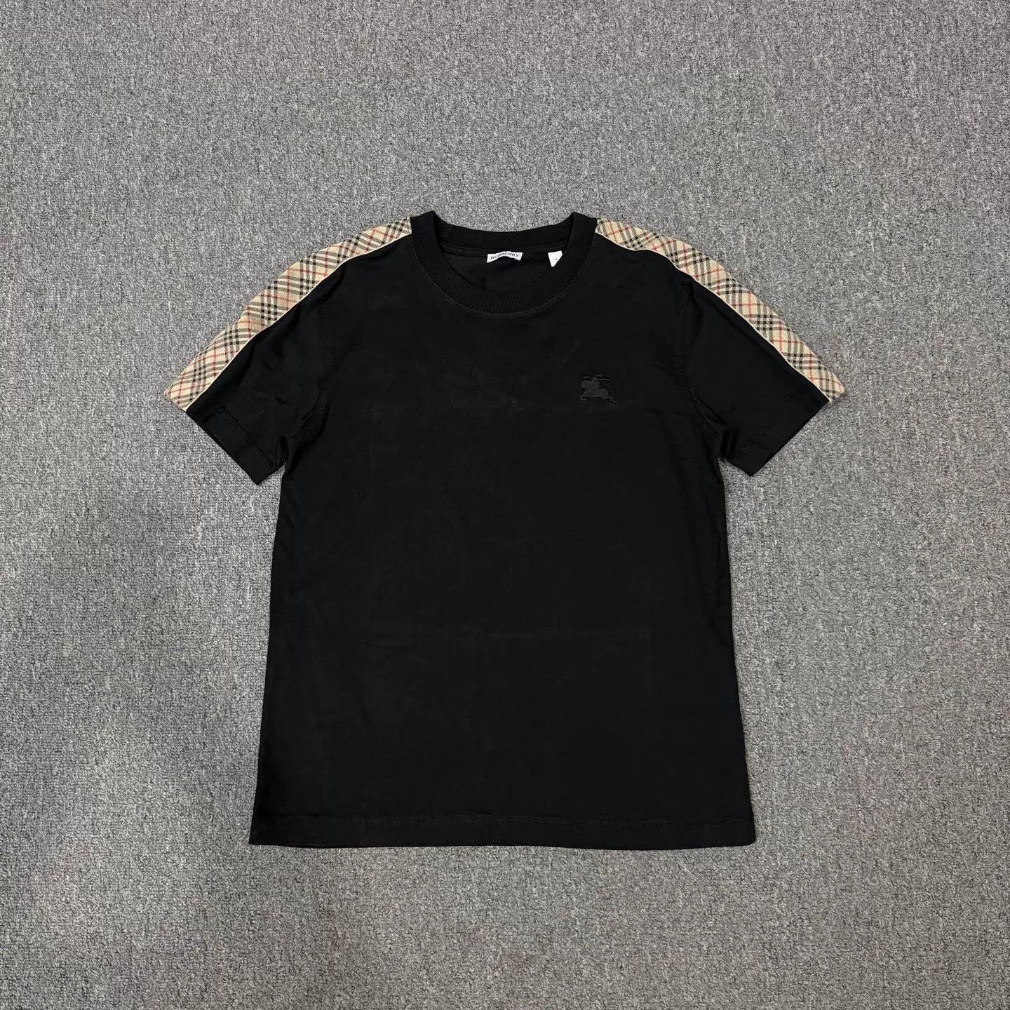 Burberry Burberry Black Check Paneled Short Sleeve S 99 New Size S / US 4 / IT 40 - 1 Thumbnail