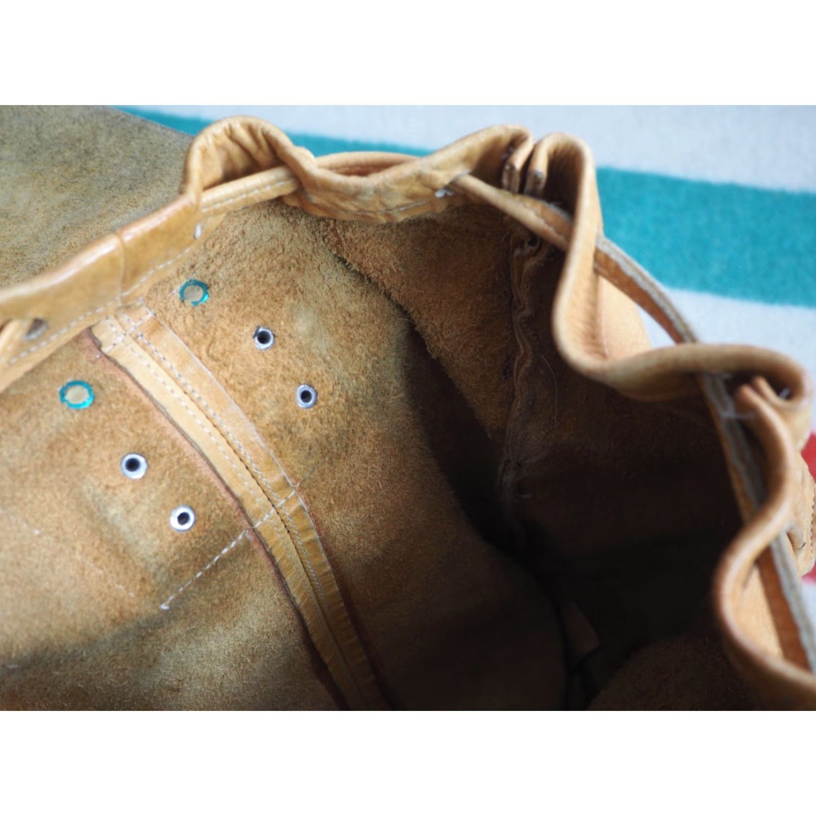 Vintage VINTAGE VTG Light Brown Heavy Tooled Leather Drawstring Boho Hippy Y2k Backpack Bag Size ONE SIZE - 8 Thumbnail