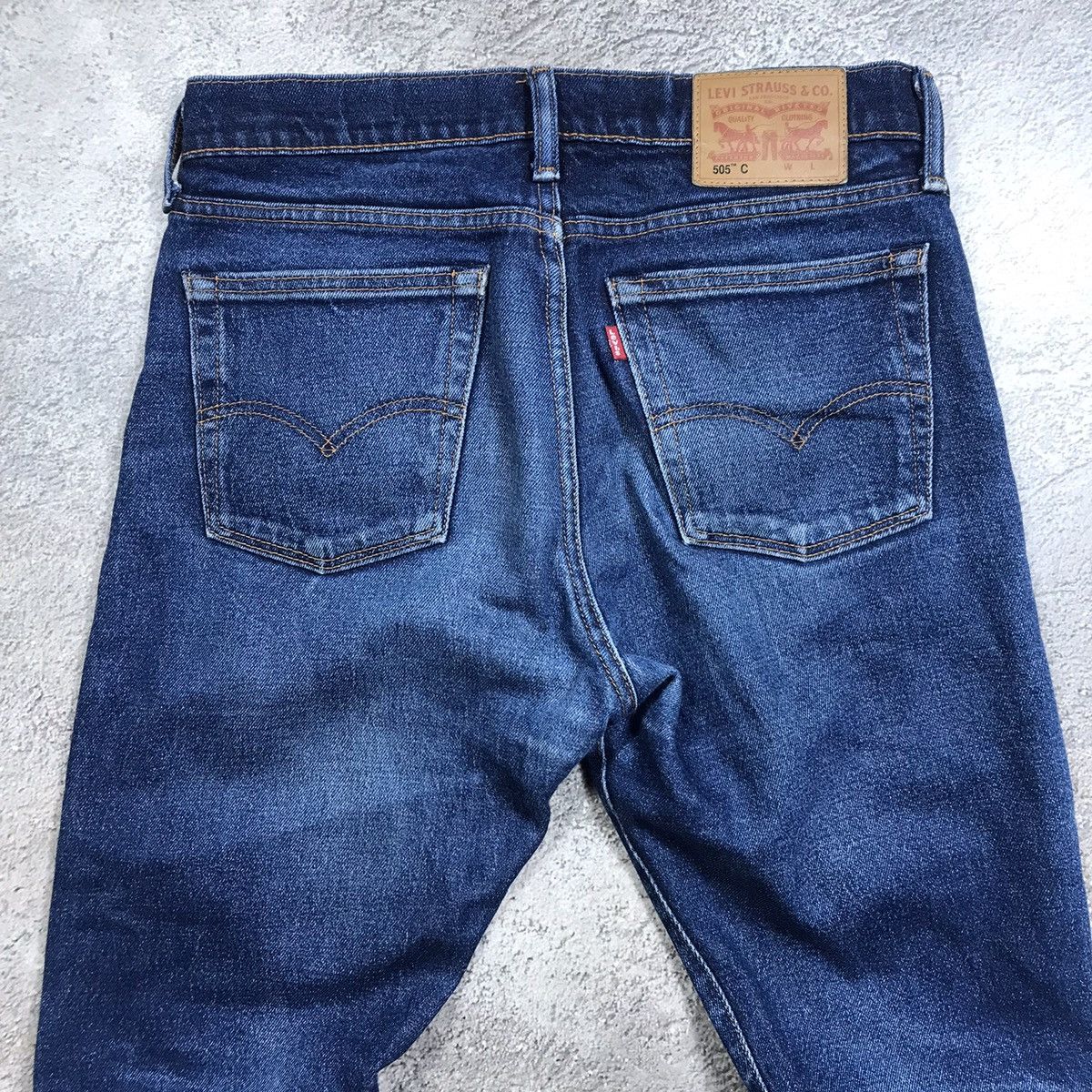 Vintage Vintage 90s Levi's Faded Baggy Jeans Grunge Skate Logo 31 Size US 31 - 5 Thumbnail