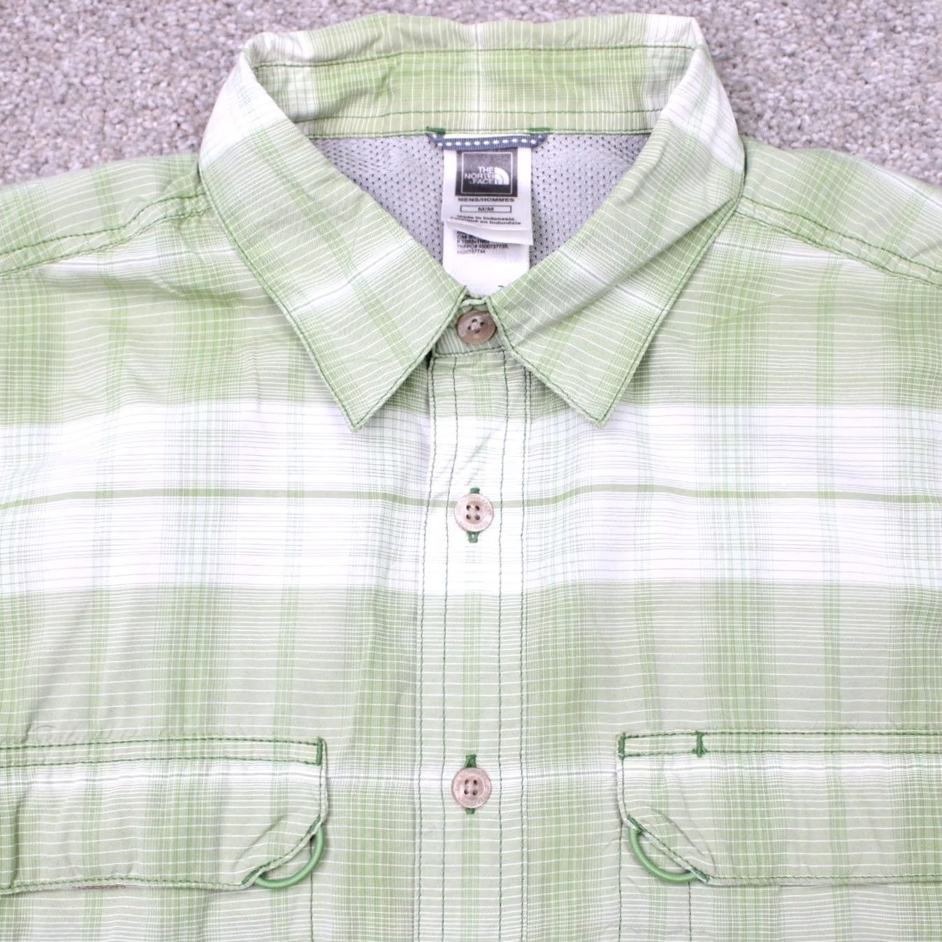 The North Face The North Face Shirt Mens Medium Green Vapor 100% Nylon Short Sleeve Button-Up Size US M / EU 48-50 / 2 - 6 Thumbnail