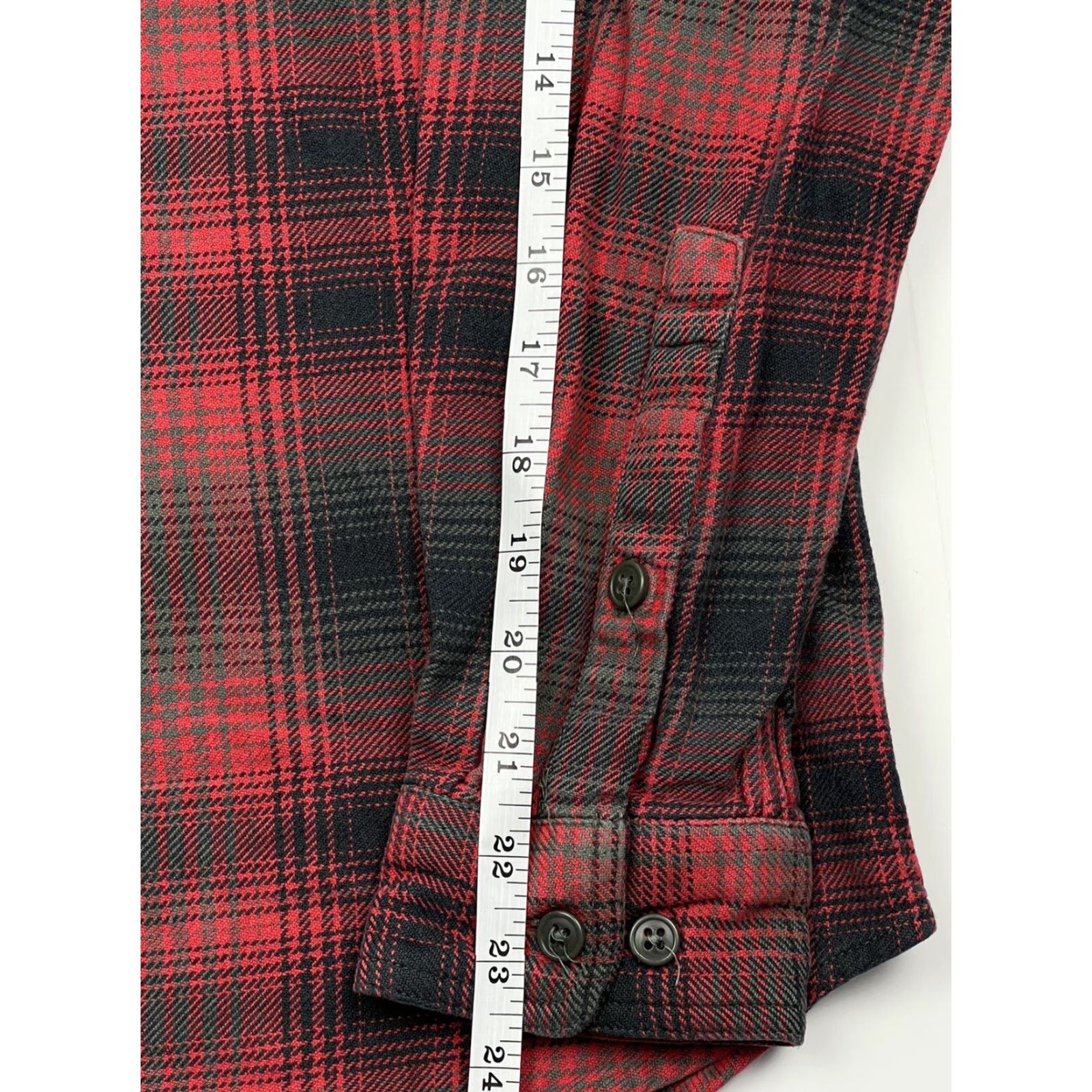 Vintage Columbia Shirt Men Button-Up Flannel Plaid Red Long Sleeve M Regular Easy Care Pockets Classic Outdoor Winter/Spring/Fall/Winter Size US M / EU 48-50 / 2 - 7 Thumbnail