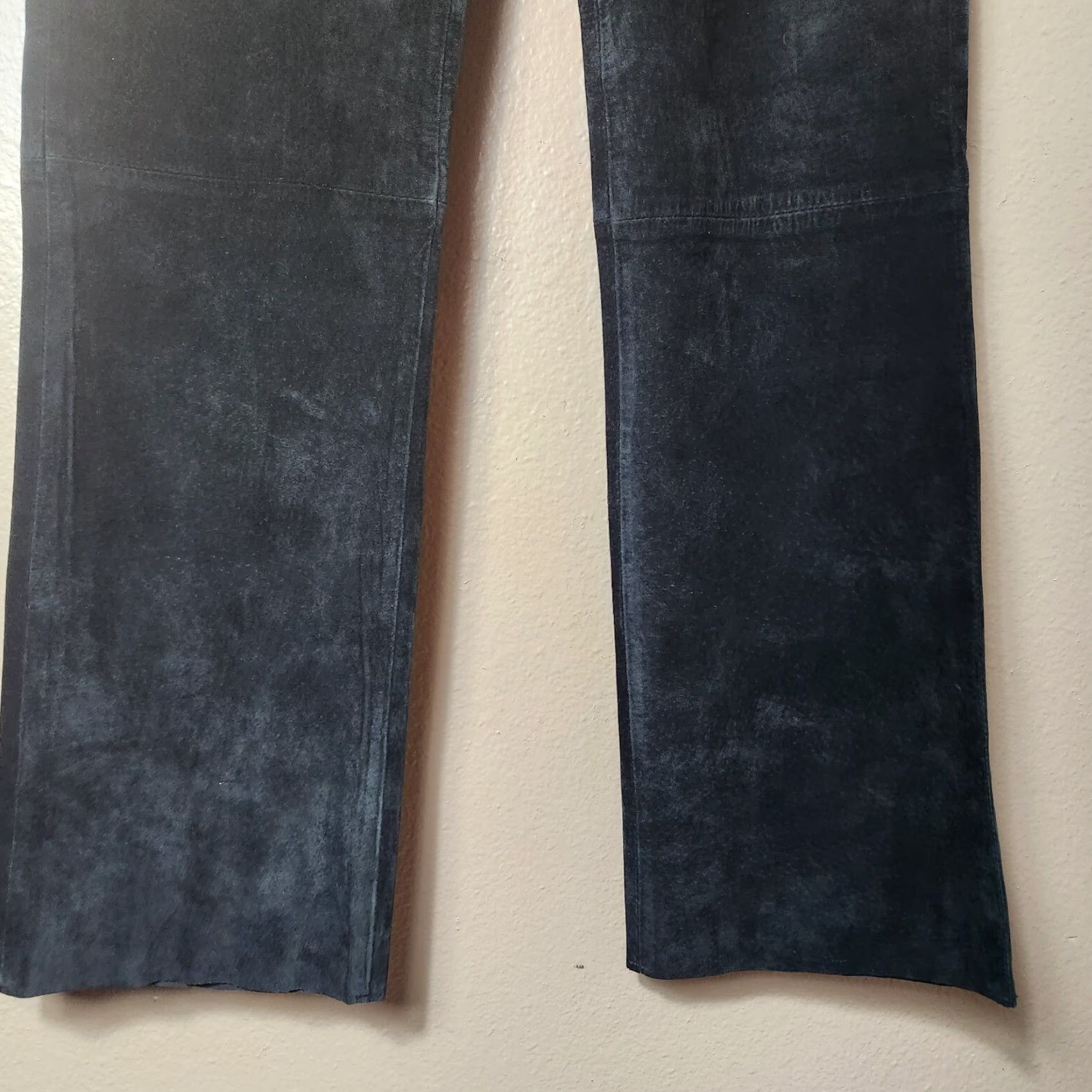 Lilly Pulitzer VINTAGE Lilly Pulitzer Black Pig Suede Leather Straight Leg Pants-Size 0 Size 25" / US 0 / IT 36 - 4 Thumbnail