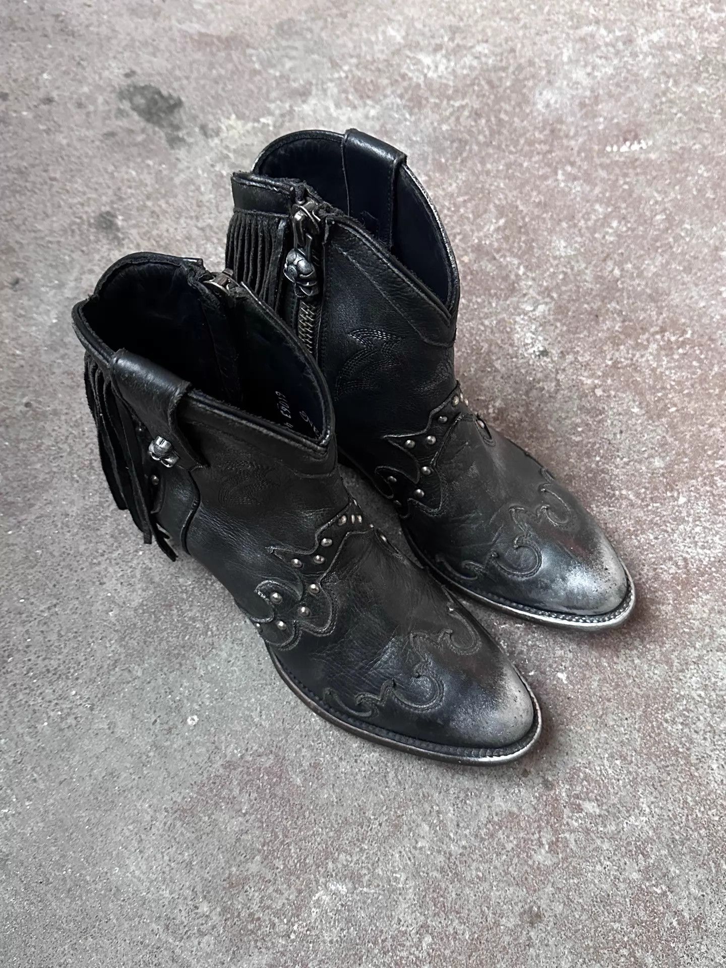 New Rock New Rock Distressed Tassel Western Boots Size US 7.5 / IT 37.5 - 1 Thumbnail