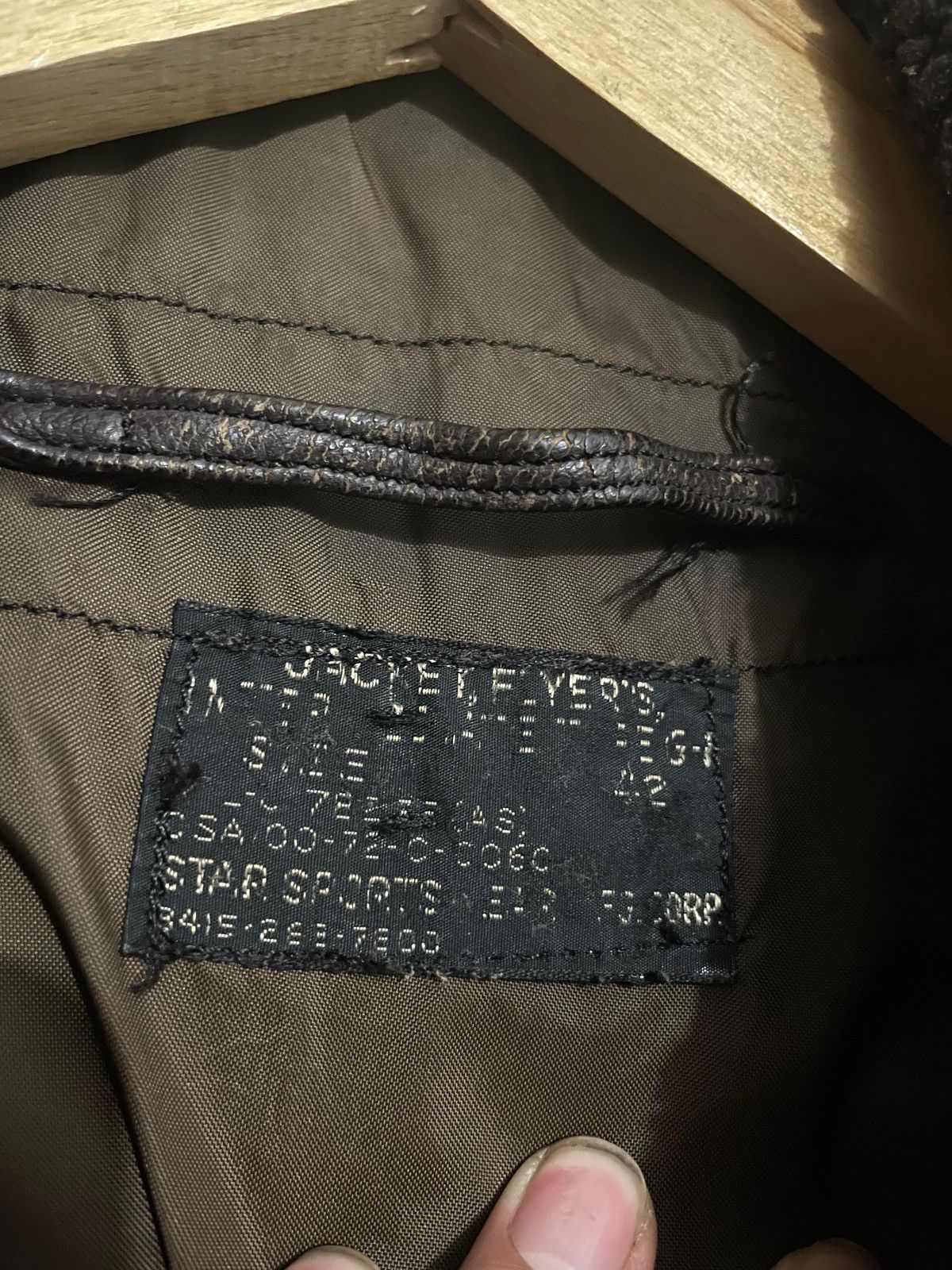 Vintage Very rare top gun leather jacket us navy starsportwear Size US L / EU 52-54 / 3 - 3 Thumbnail