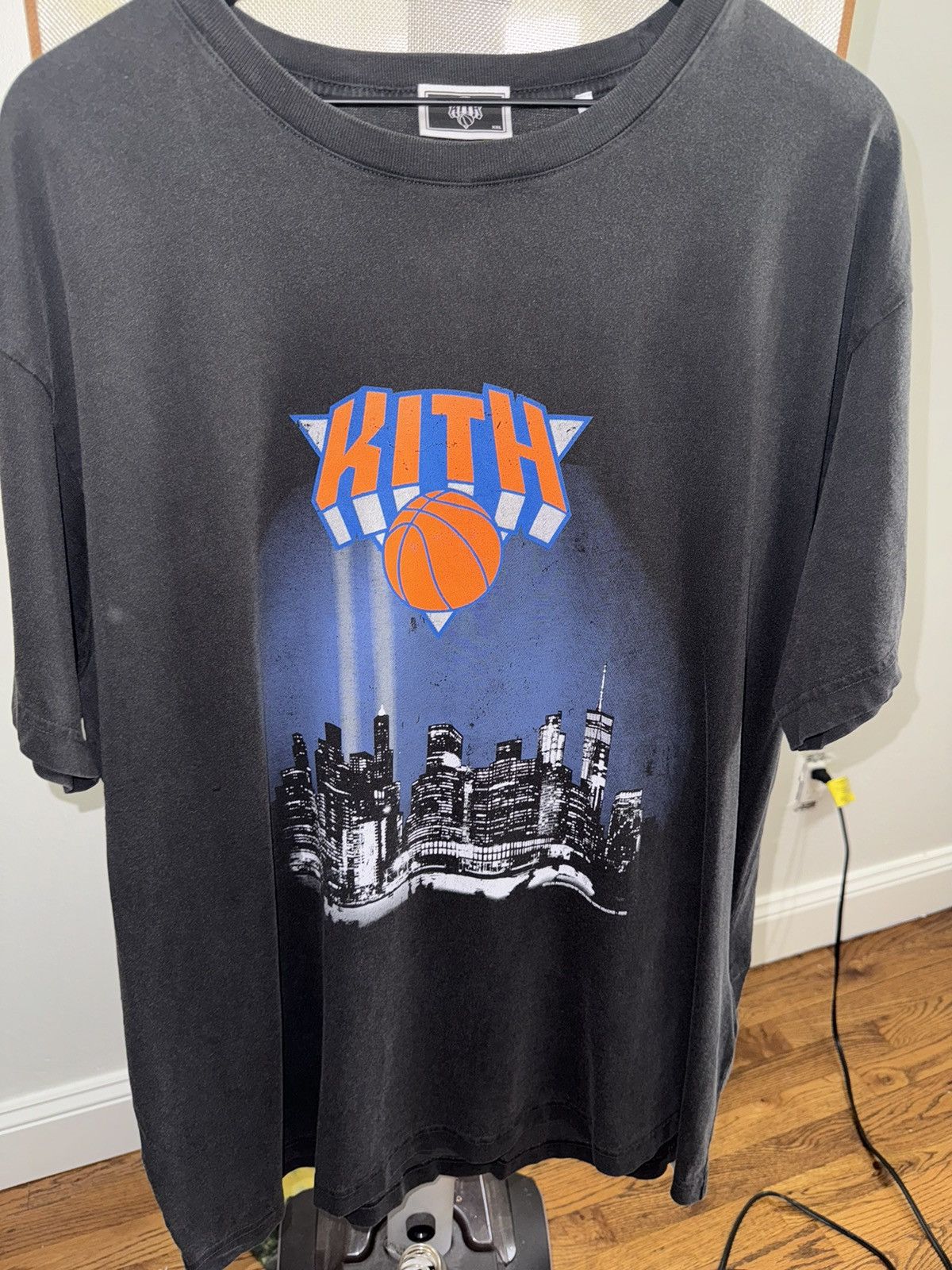 image of Kith Knicks Tee NWT Size Xxl in Black, Men's