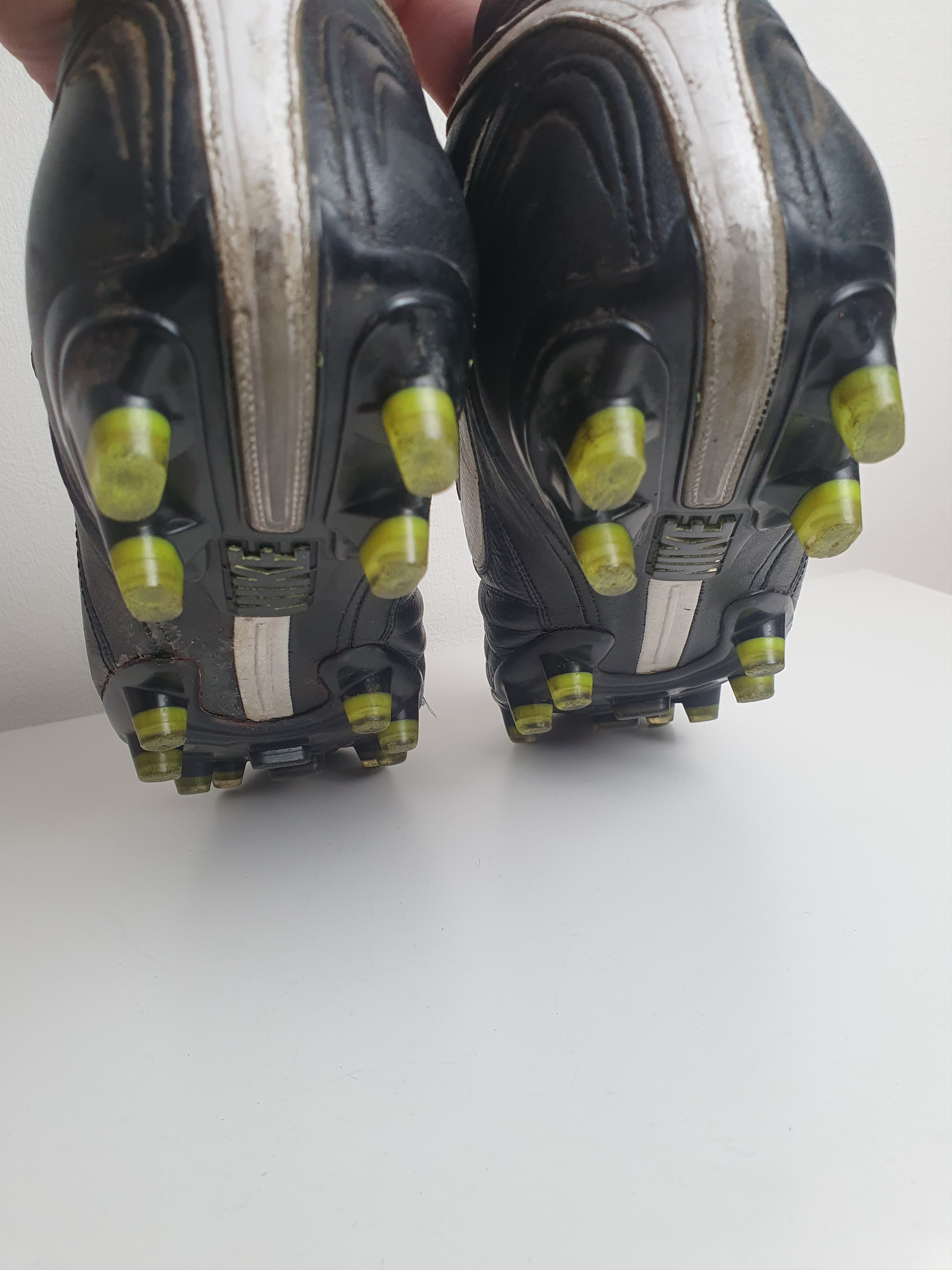 Nike Vintage Cleats mens Nike Tiempo Legend III Football Rare Size US 11 / EU 44 - 20 Thumbnail