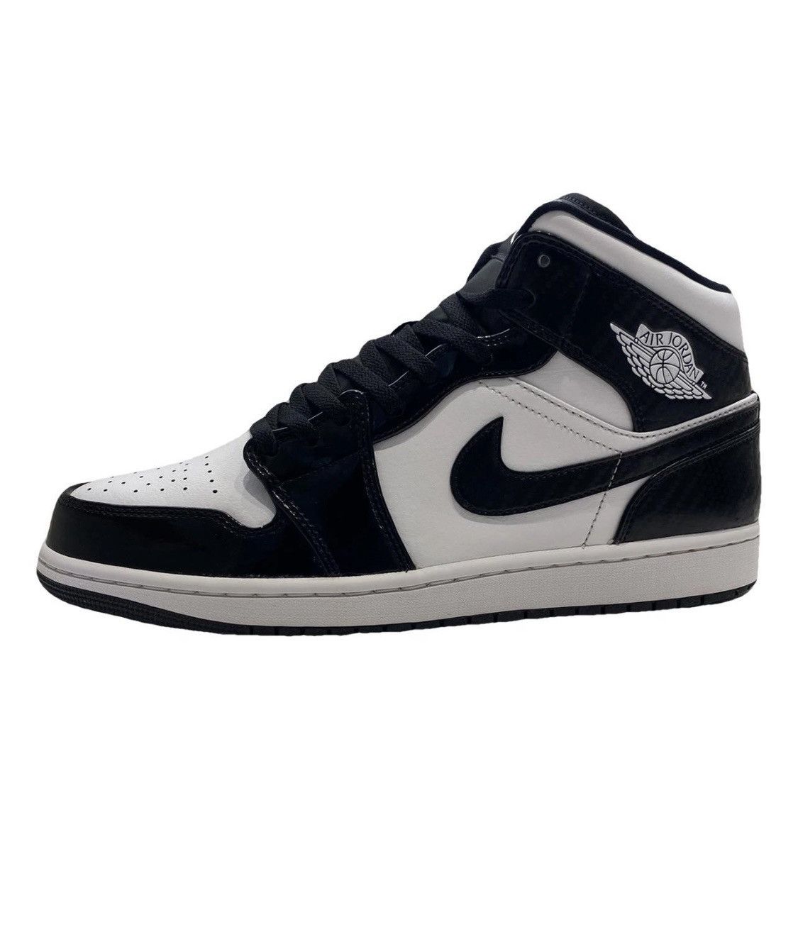 Jordan Brand × Nike Nike Jordan 1 Mid, Carbon Fiber Size US 11 / EU 44 - 1 Thumbnail