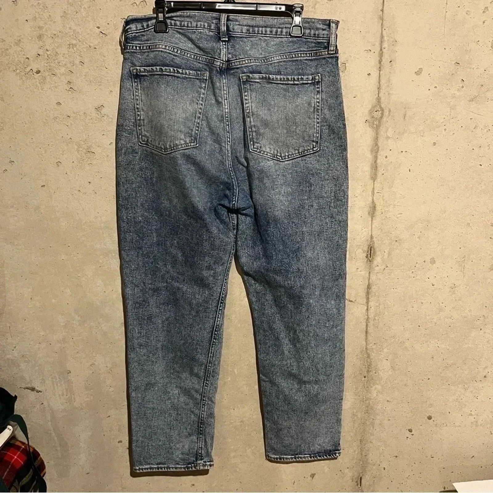 Old Navy Old Navy Women's Distressed Sky-Hi Extra Jeans Size 12 Size 34" / US 12 / IT 48 - 9 Thumbnail