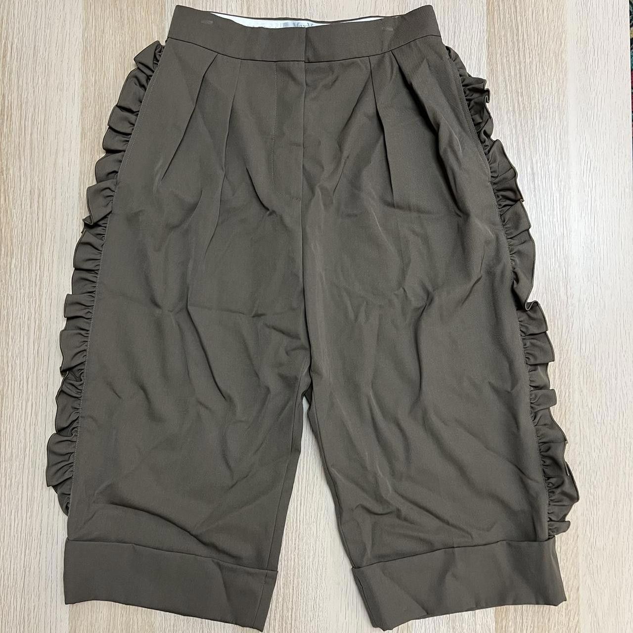 Designer Max Mara Women's Shorts Size 28" / US 6 / IT 42 - 1 Thumbnail