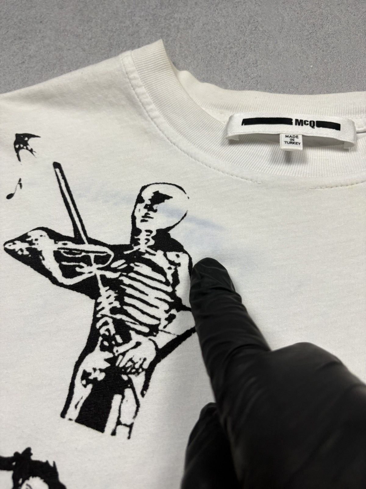 Alexander McQueen McQ Alexander McQueen Cobra Club Electricity Graphic T Shirt Size US S / EU 44-46 / 1 - 9 Thumbnail