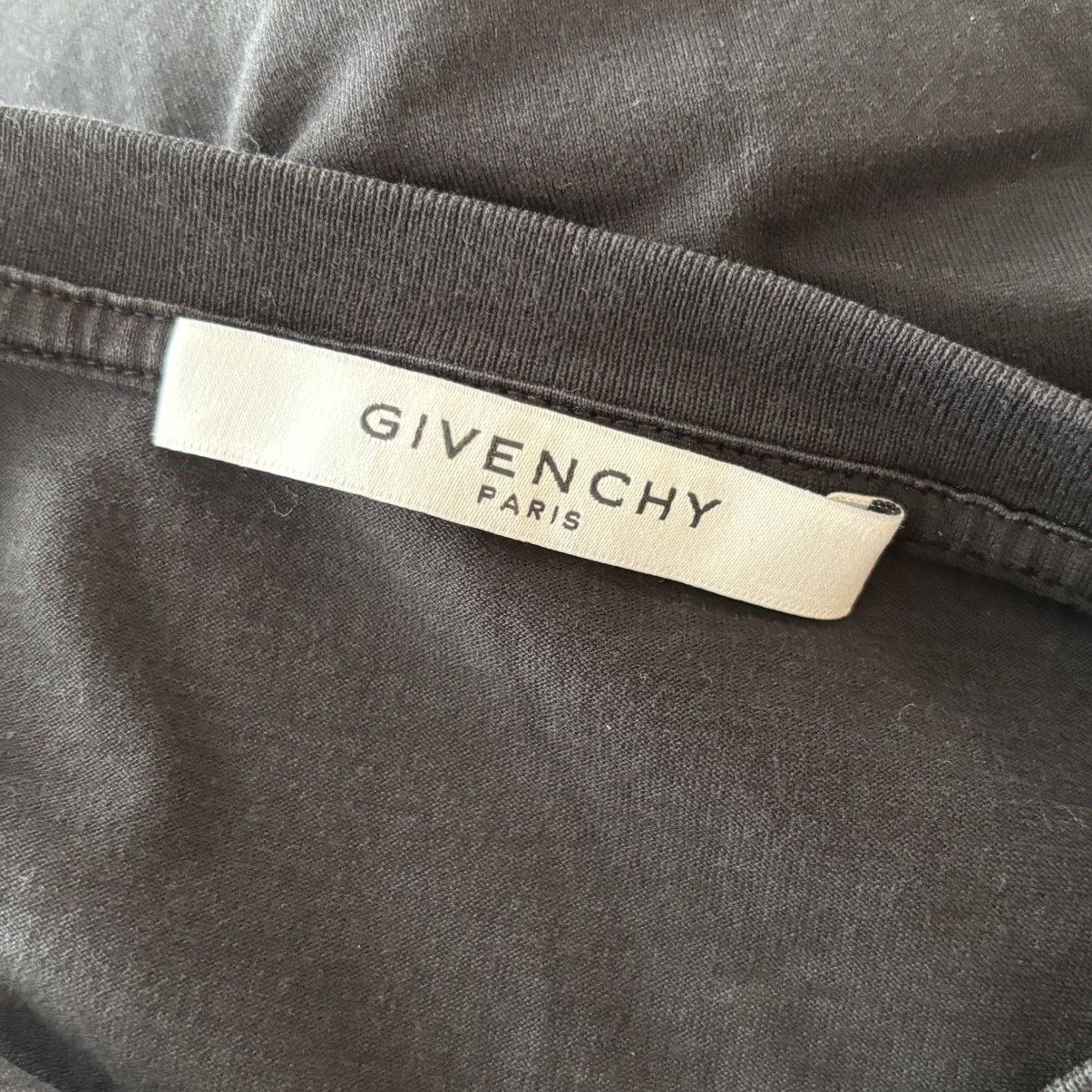 Givenchy Givenchy Paris Logo Tee Shirt Size Small Size US S / EU 44-46 / 1 - 3 Thumbnail