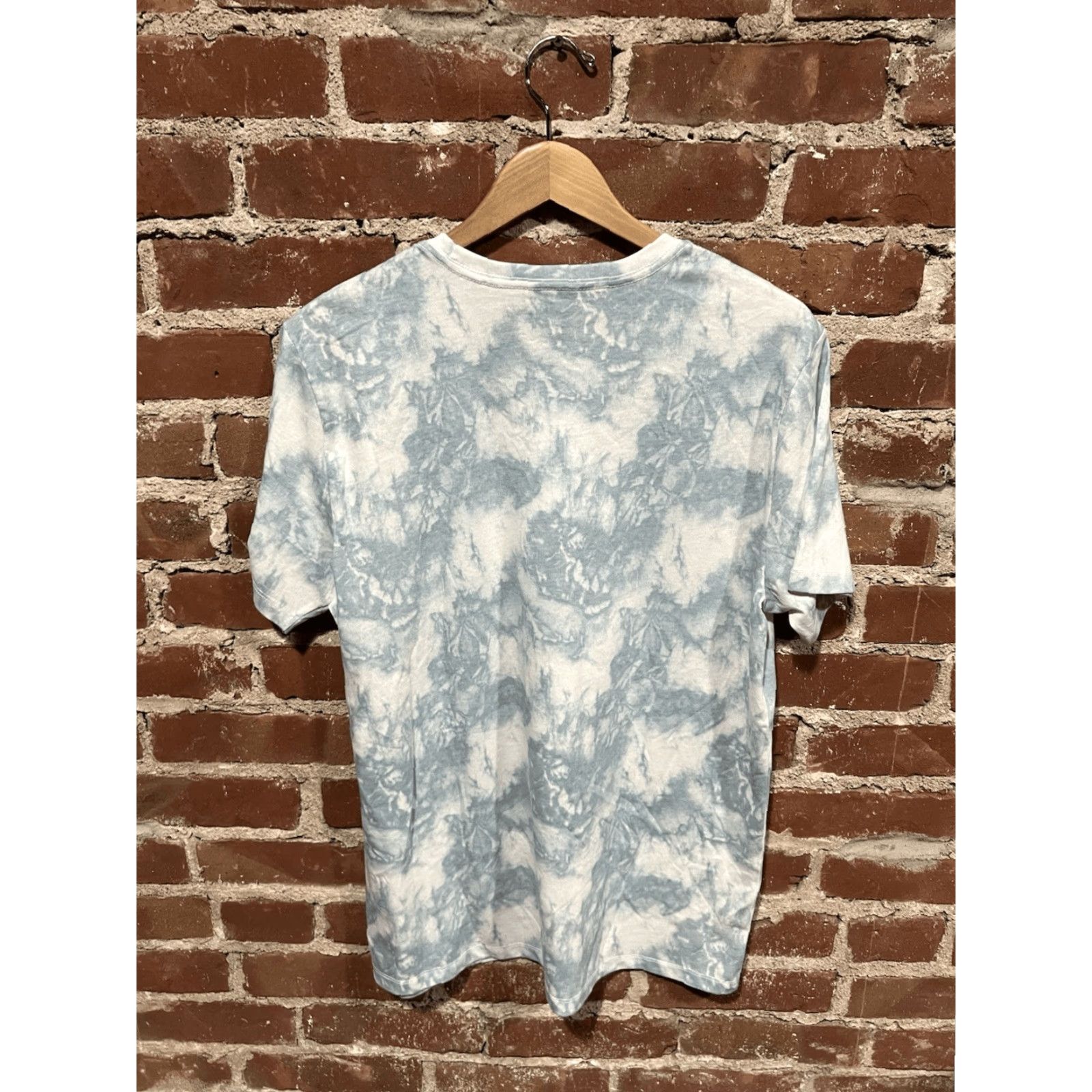 Old Navy Old Navy x Mandalorian Mens Blue Tie Dye T-shirt Size L NWT Size US L / EU 52-54 / 3 - 2 Thumbnail