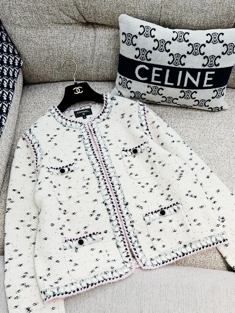 Chanel Chanel 21A Castle Series White Cream Spotted Two Pockets P Size S / US 4 / IT 40 - 3 Thumbnail