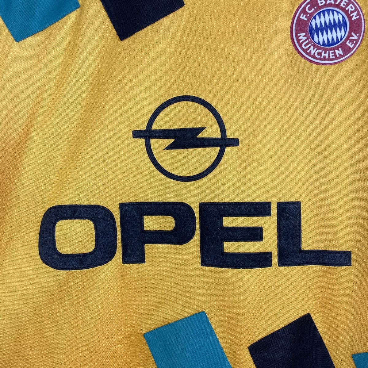 Adidas Vintage Bayern Munich 1993/1995 Away Jersey Men’s Shirt Size US M / EU 48-50 / 2 - 5 Thumbnail