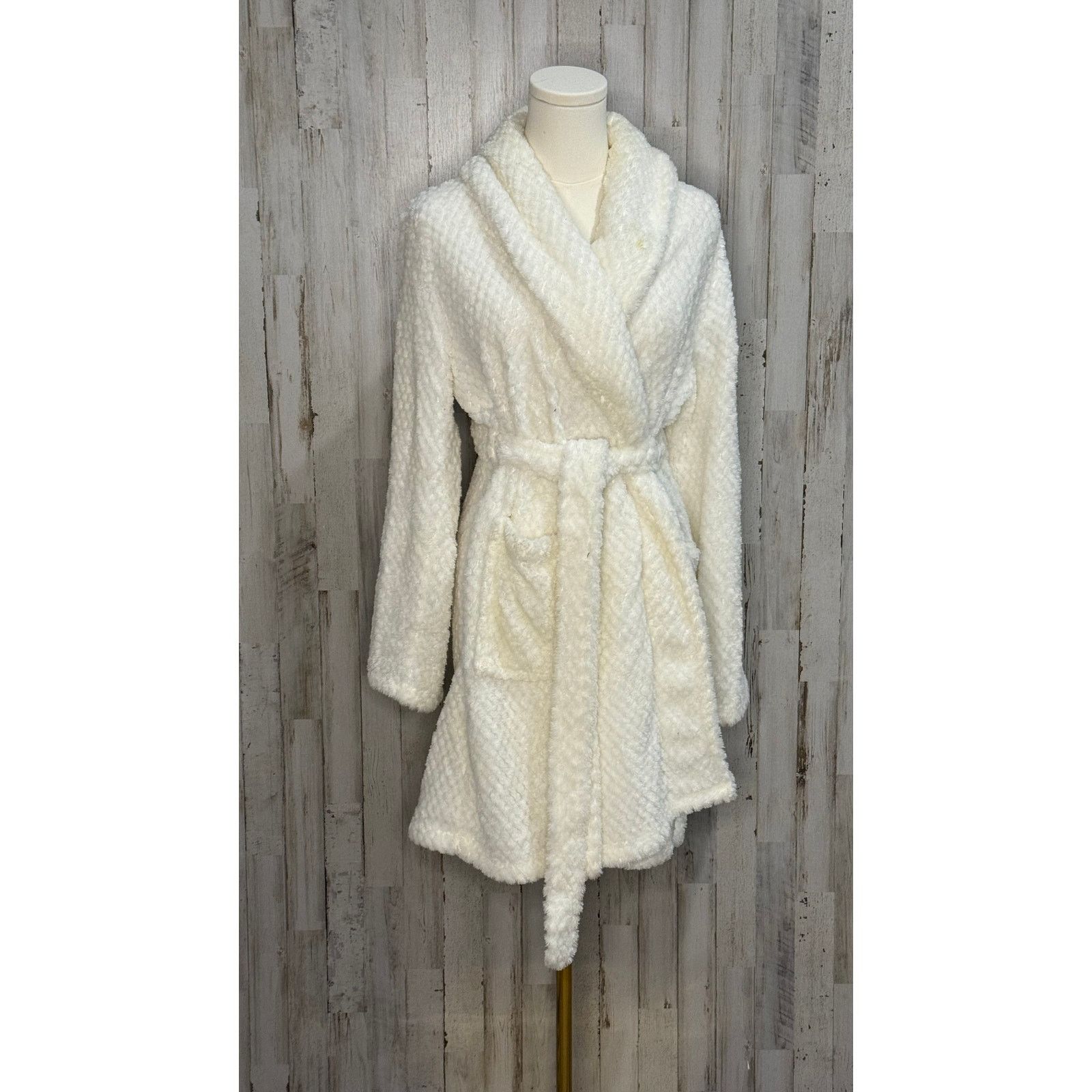Laura Ashley Laura Ashley Women's Kimono Robe White Plush Size L/XL Size 32" / US 10 / IT 46 - 1 Thumbnail