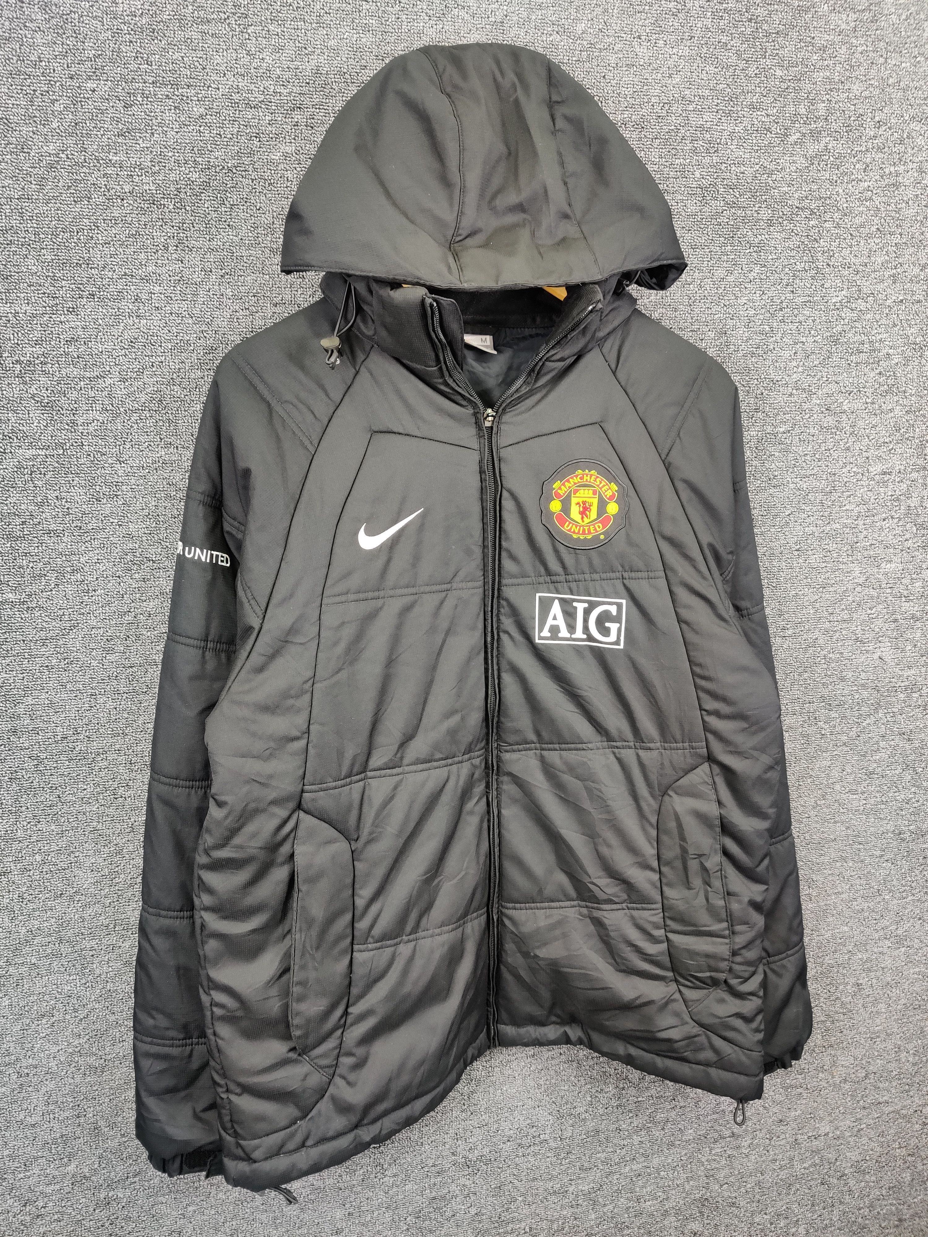 Nike Vintage Nike Manchester United AIG Puffer Jacket Size US M / EU 48-50 / 2 - 5 Thumbnail