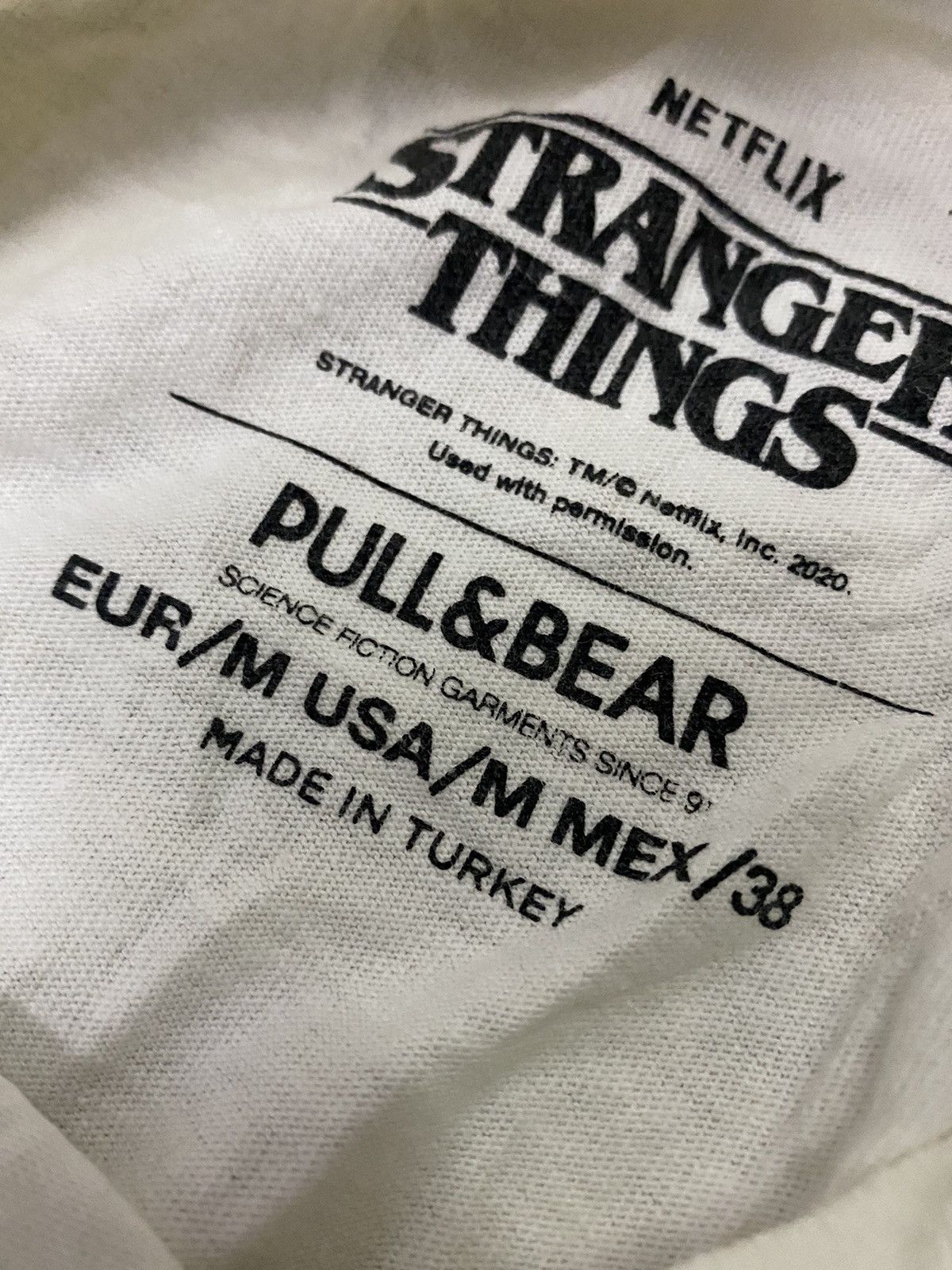 Pull & Bear Movie Netflix Stranger Things Shirt Size US M / EU 48-50 / 2 - 7 Thumbnail