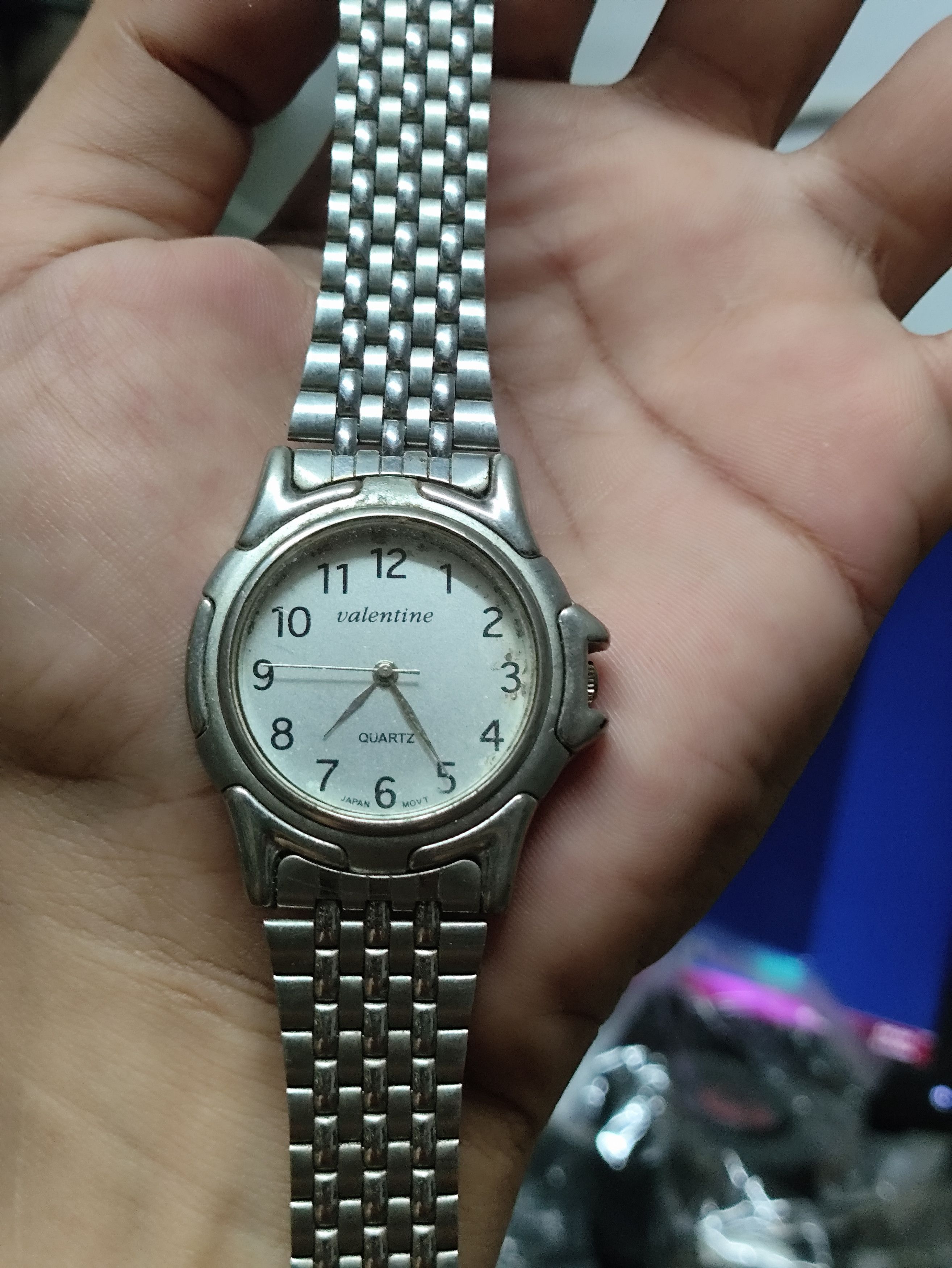 Japanese Brand × Vintage Vintage Valentine Japan Quartz Watch (faded design) Size ONE SIZE - 9 Thumbnail