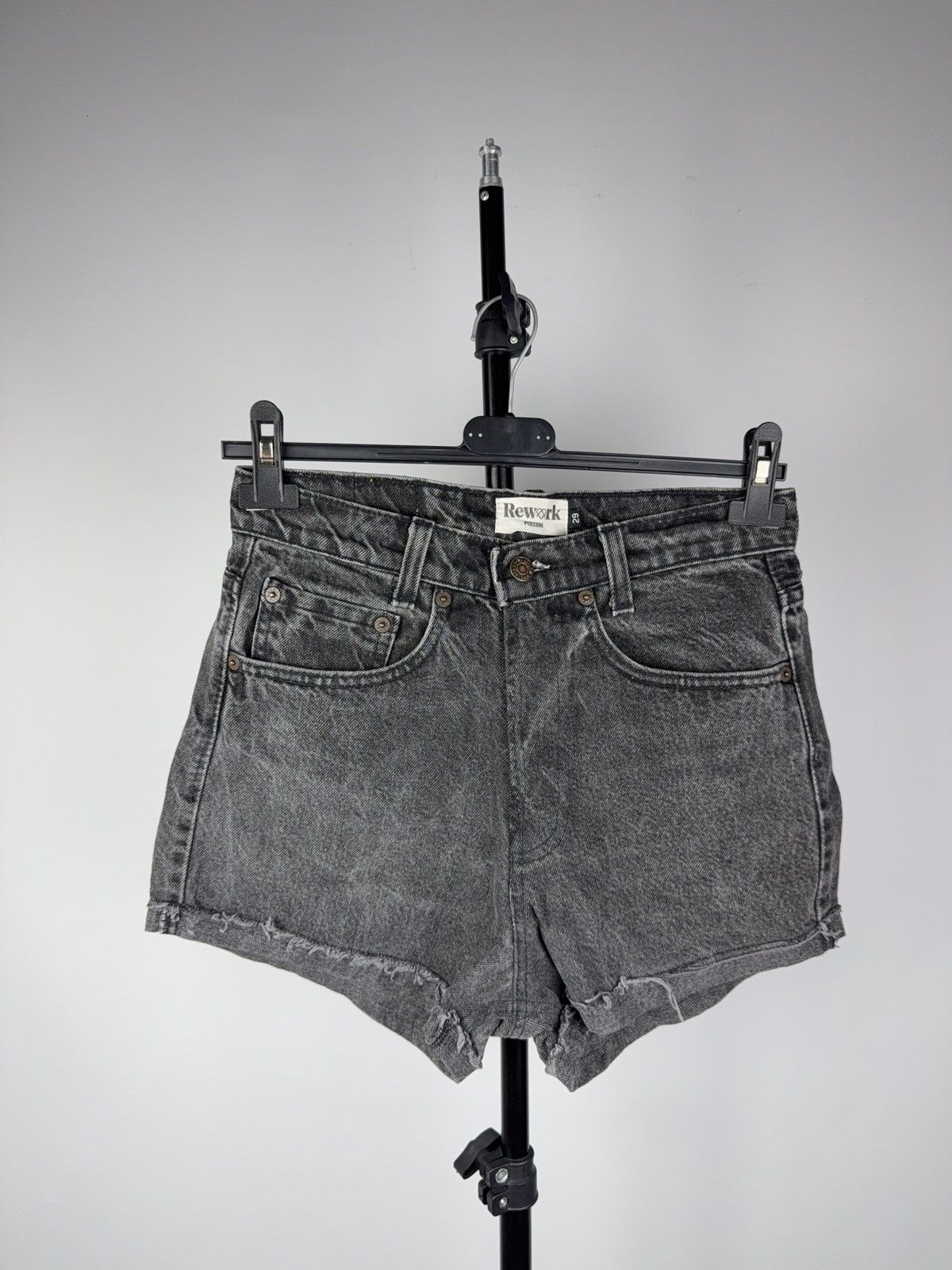 Levi's Vintage Clothing Vintage 90s USA Levi’s Retro Rework Women’s Denim Shorts Size 27" / US 4 / IT 40 - 1 Thumbnail